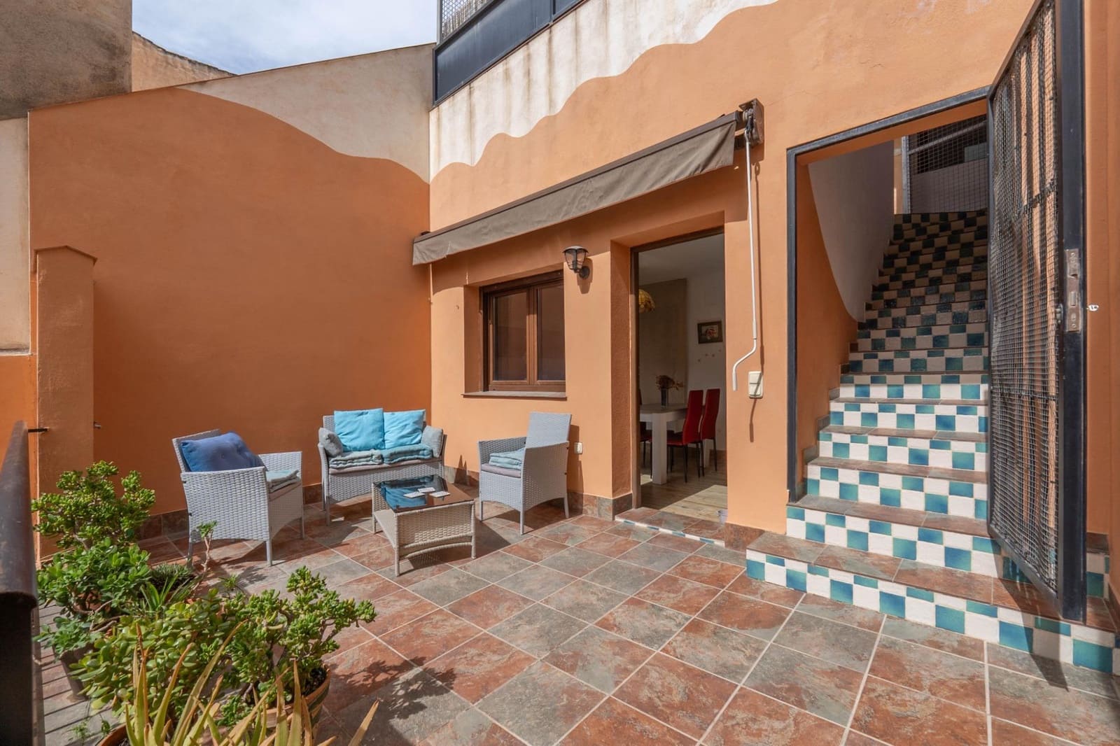 4 bedroom Villa for sale in Padul with garage - € 260,000 (Ref: 9738540)