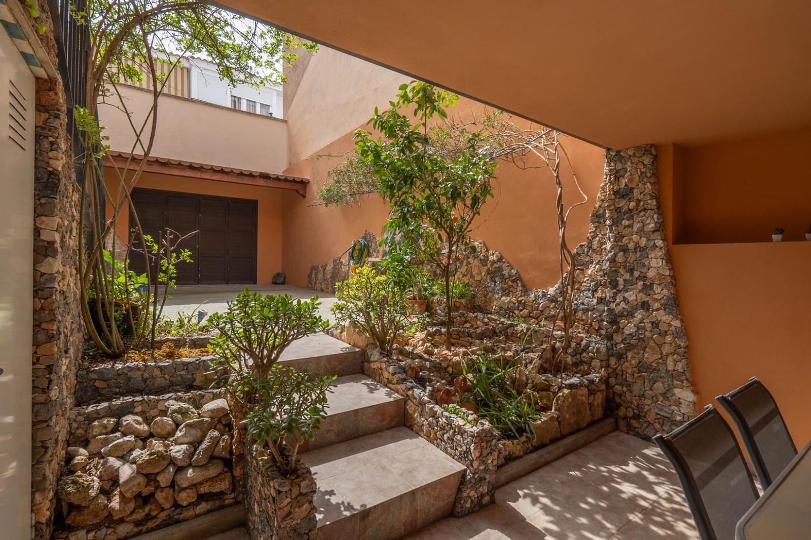 4 bedroom Villa for sale in Padul with garage - € 260,000 (Ref: 9738540)