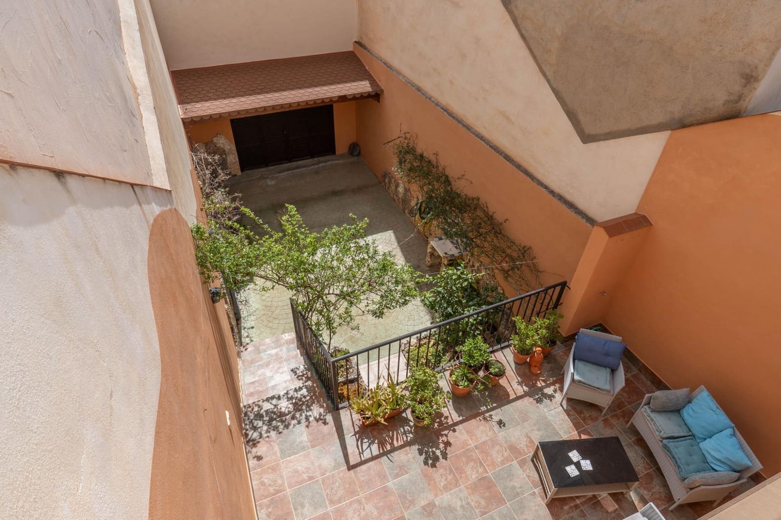 4 bedroom Villa for sale in Padul with garage - € 260,000 (Ref: 9738540)