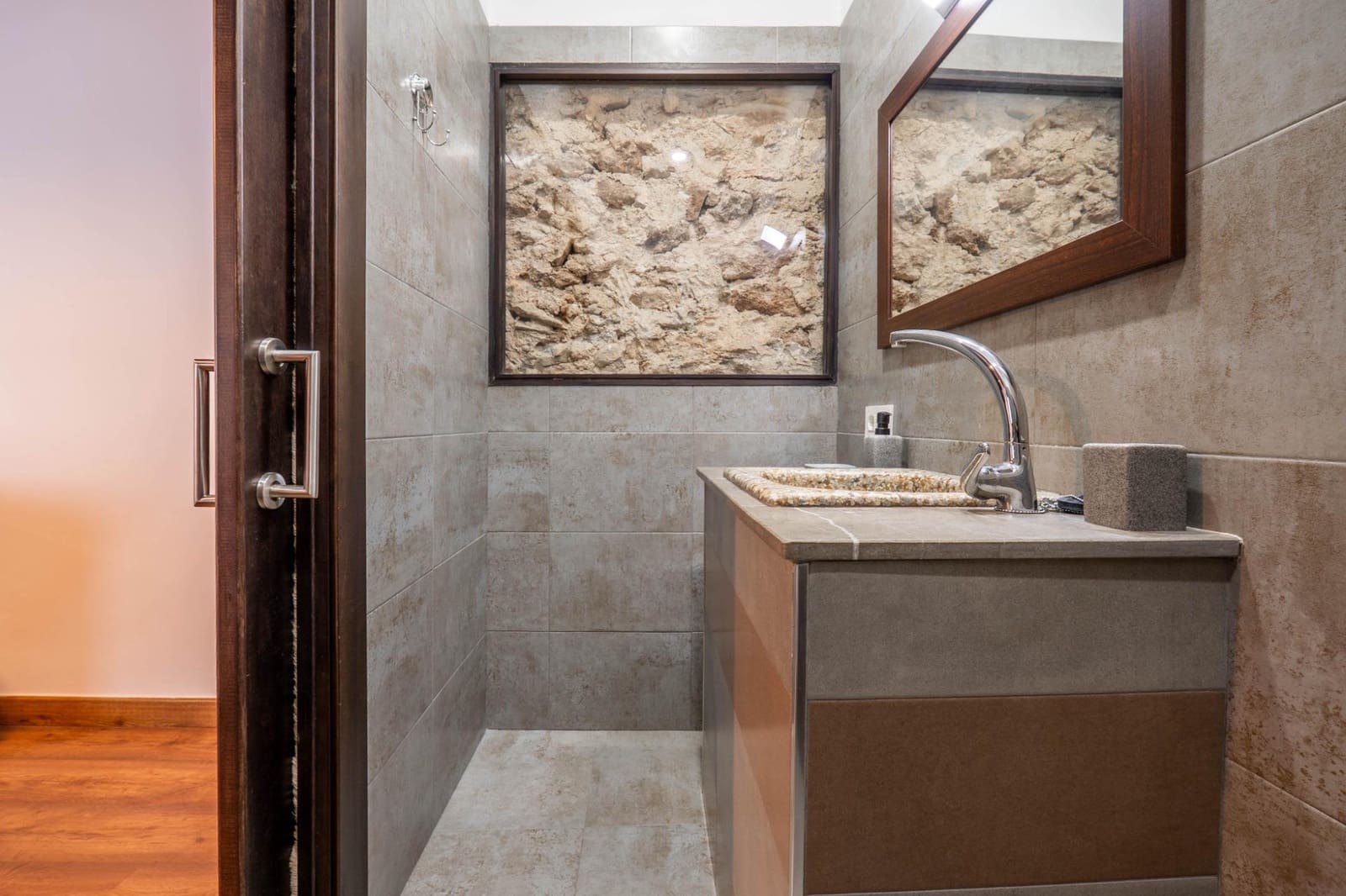 4 bedroom Villa for sale in Padul with garage - € 260,000 (Ref: 9738540)