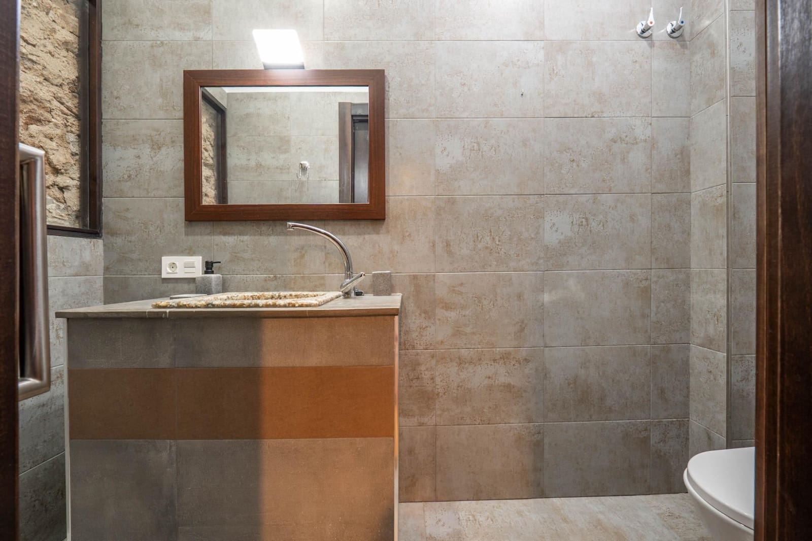 4 bedroom Villa for sale in Padul with garage - € 260,000 (Ref: 9738540)