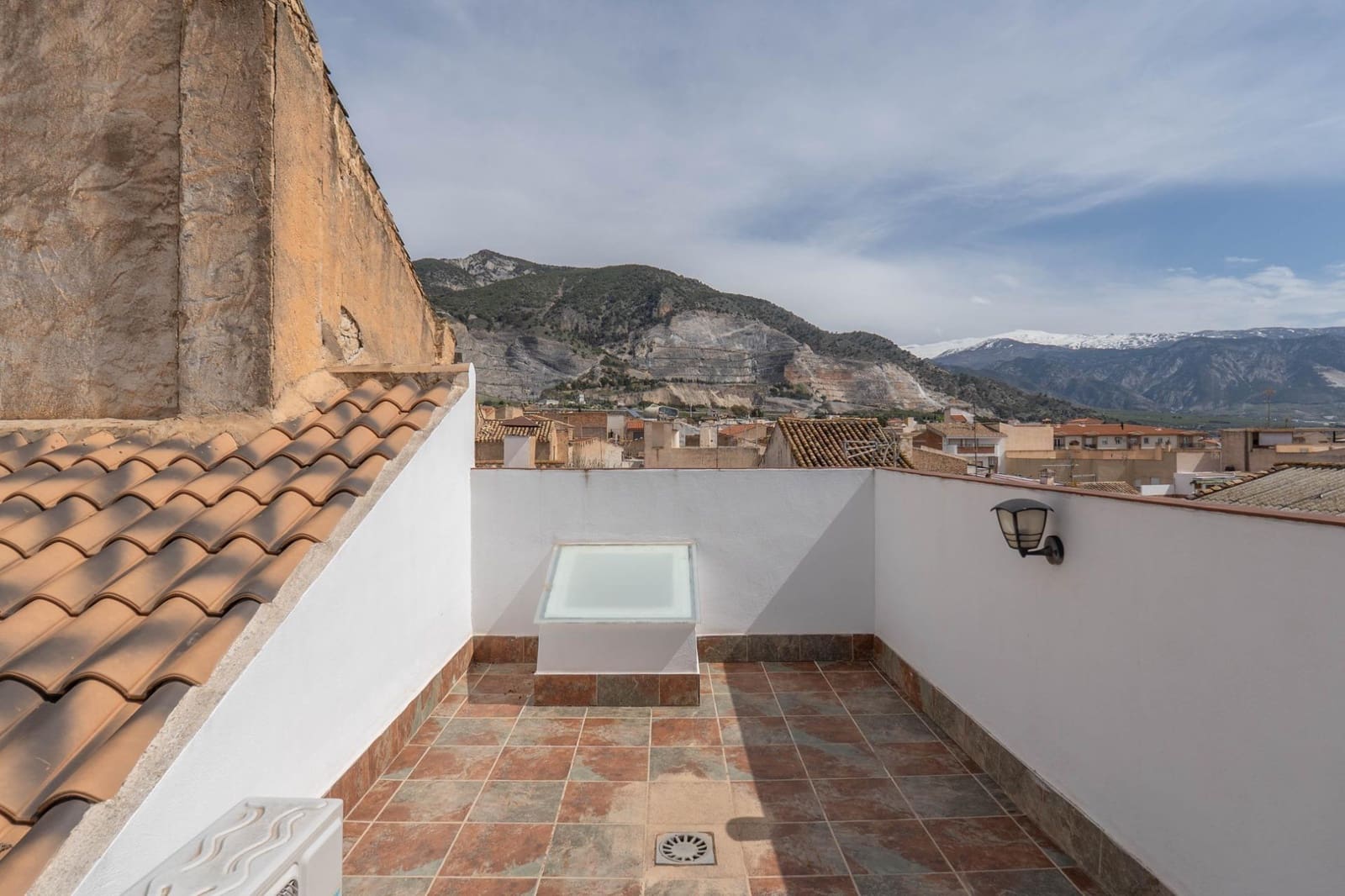 4 bedroom Villa for sale in Padul with garage - € 260,000 (Ref: 9738540)