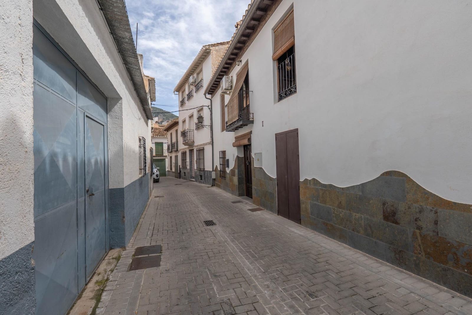 4 bedroom Villa for sale in Padul with garage - € 260,000 (Ref: 9738540)