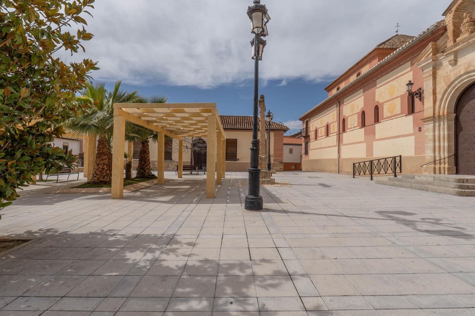 4 bedroom Villa for sale in Padul with garage - € 260,000 (Ref: 9738540)