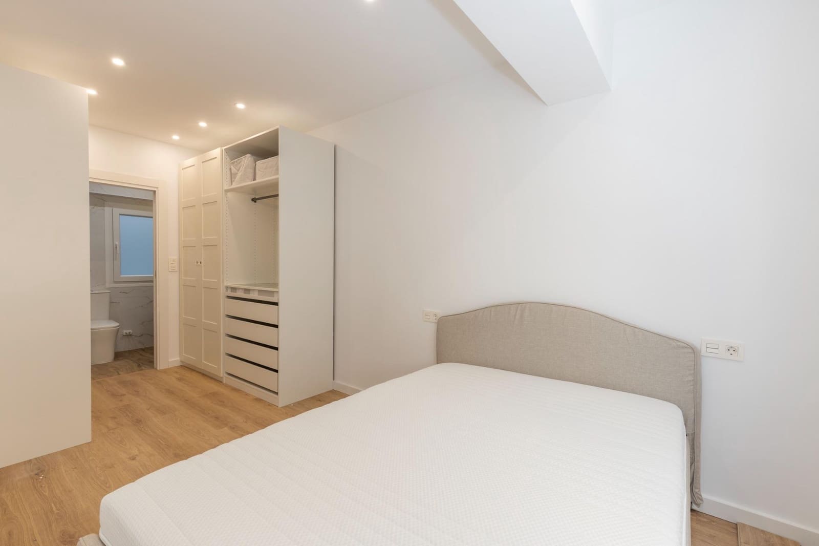 2 soveværelse Lejlighed til salg i Granada by - € 270.000 (Ref: 9747884)