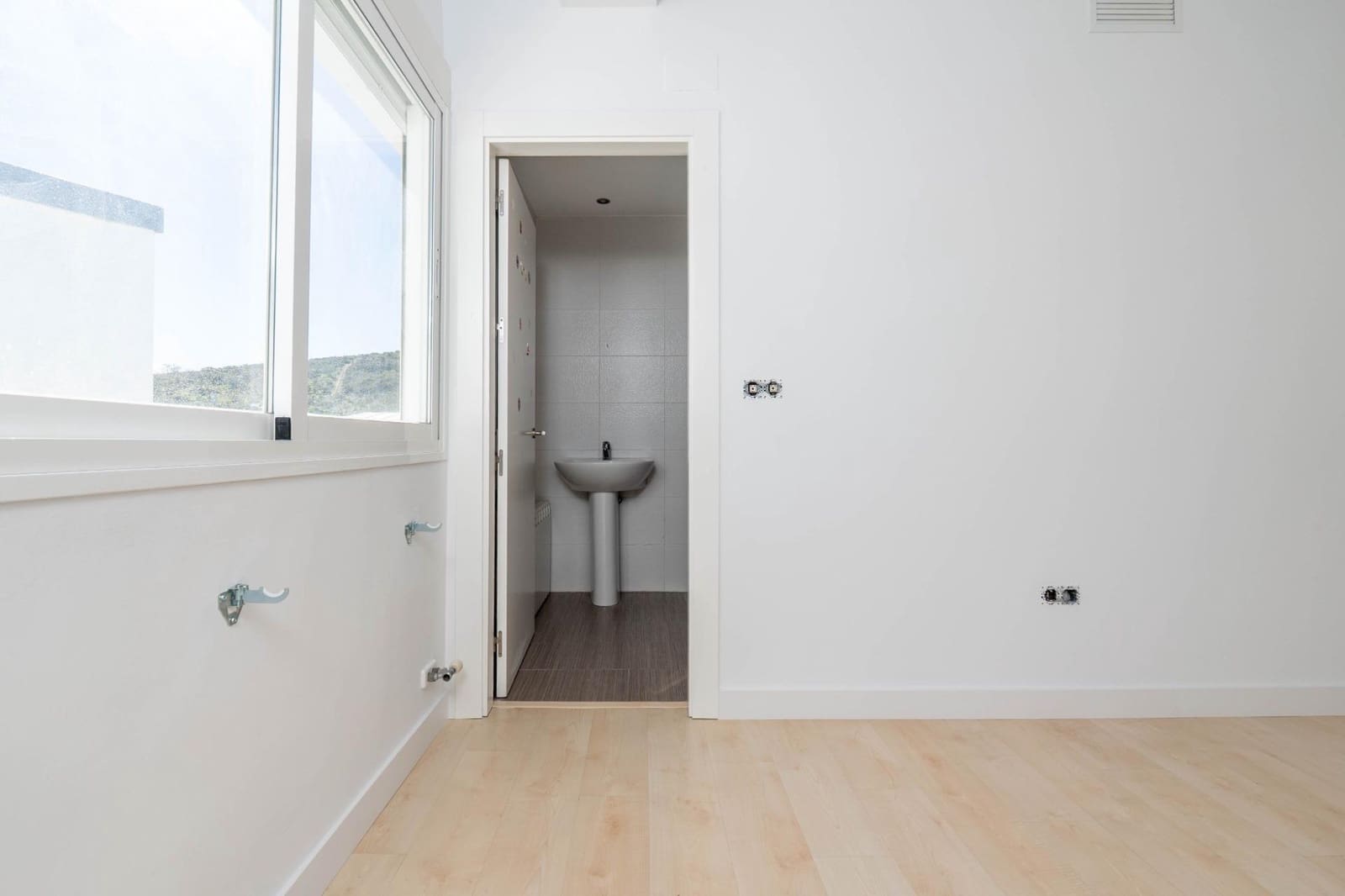 3 soverom Villa til salgs i Alhendin med svømmebasseng garasje - € 290 000 (Ref: 9755636)