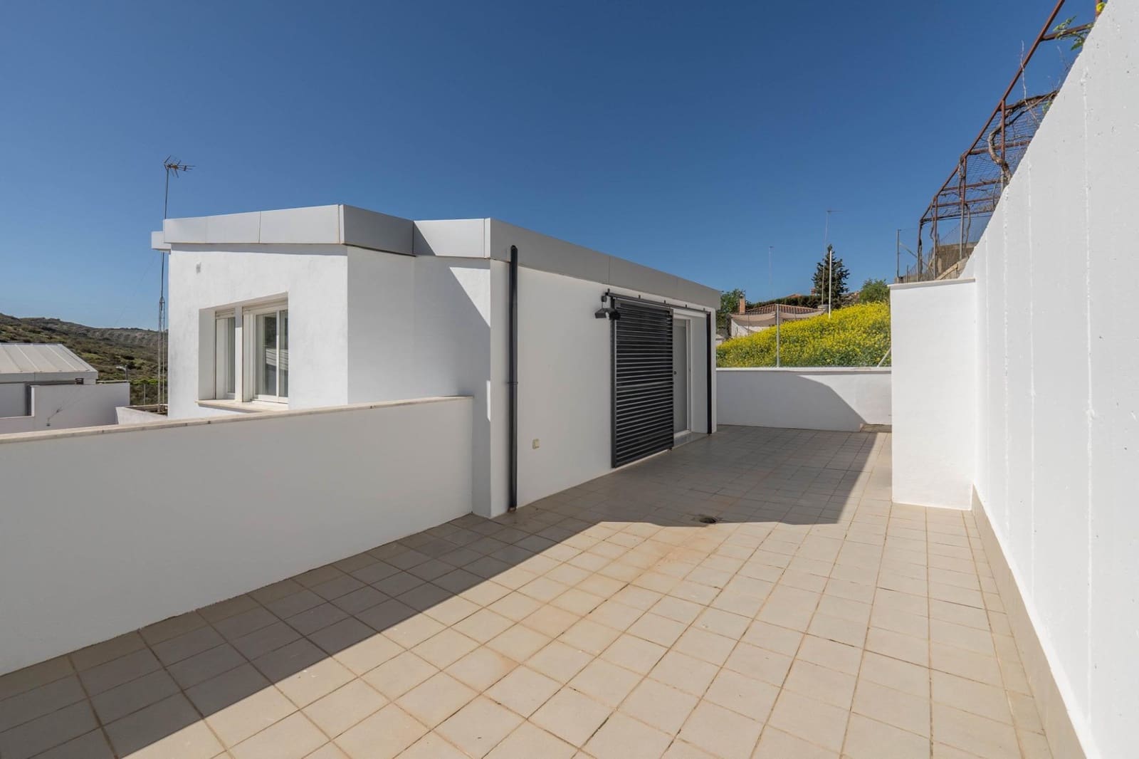 3 soverom Villa til salgs i Alhendin med svømmebasseng garasje - € 290 000 (Ref: 9755636)