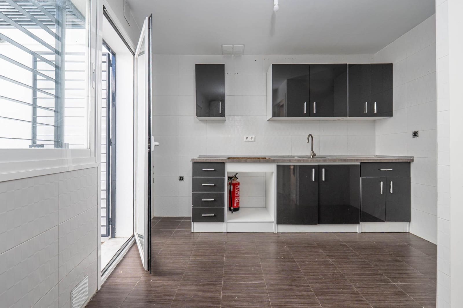 3 soverom Villa til salgs i Alhendin med svømmebasseng garasje - € 290 000 (Ref: 9755636)