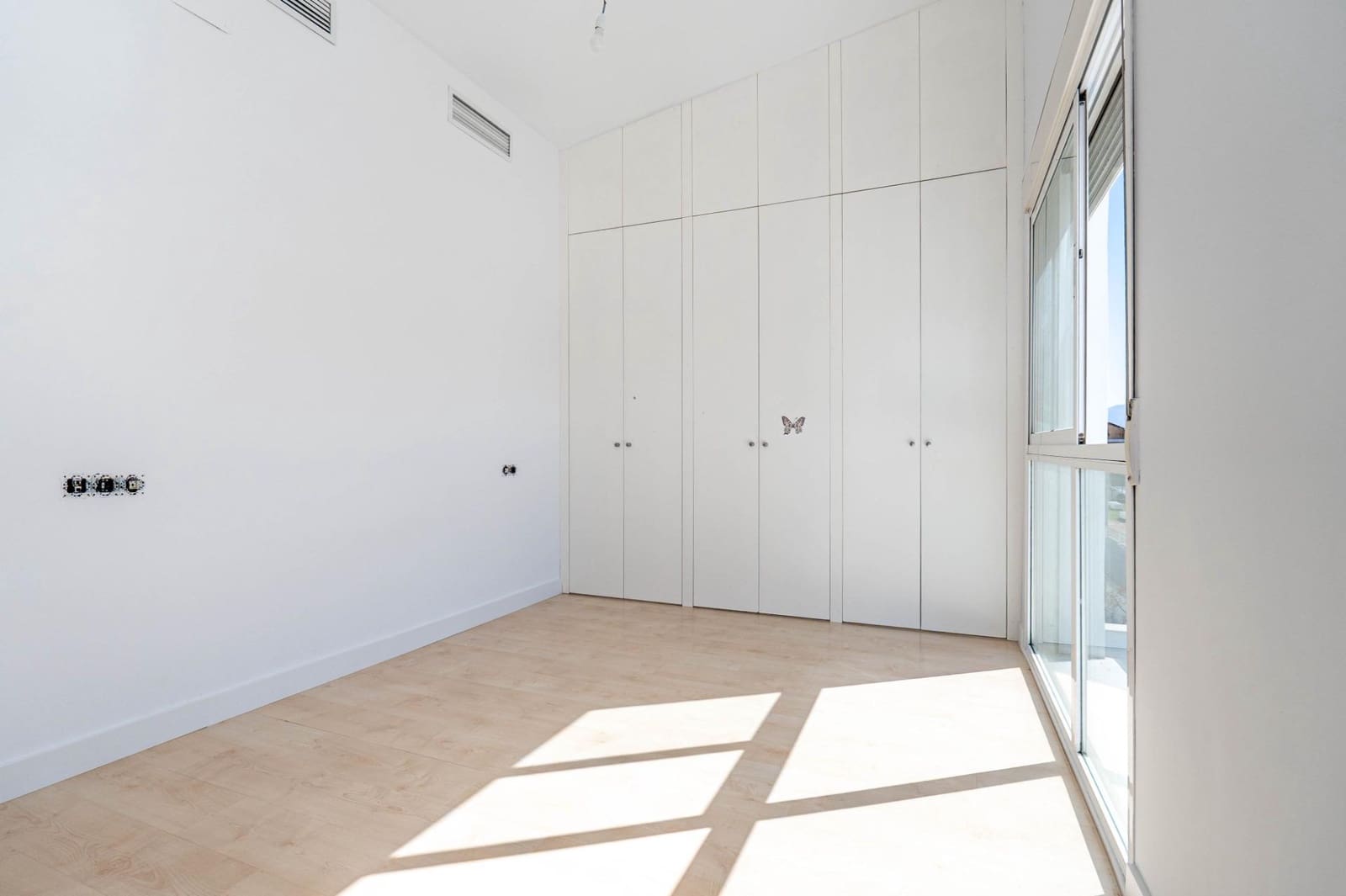 3 soverom Villa til salgs i Alhendin med svømmebasseng garasje - € 290 000 (Ref: 9755636)