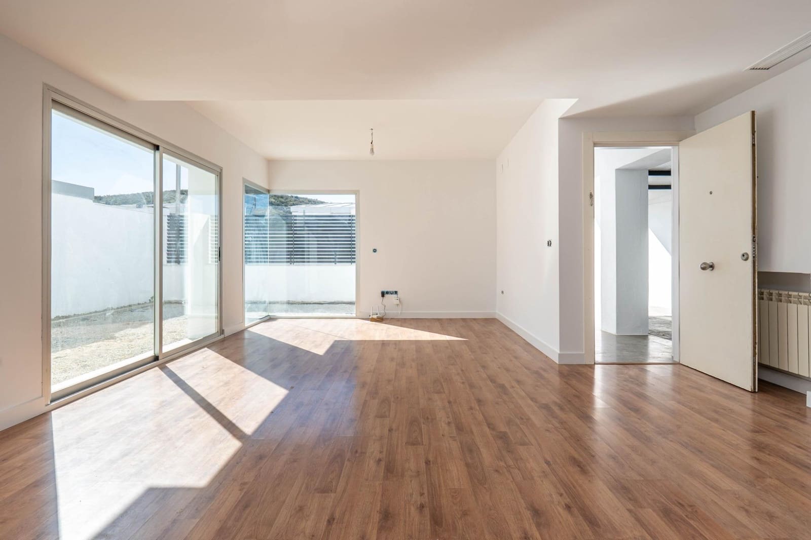 3 soverom Villa til salgs i Alhendin med svømmebasseng garasje - € 290 000 (Ref: 9755636)