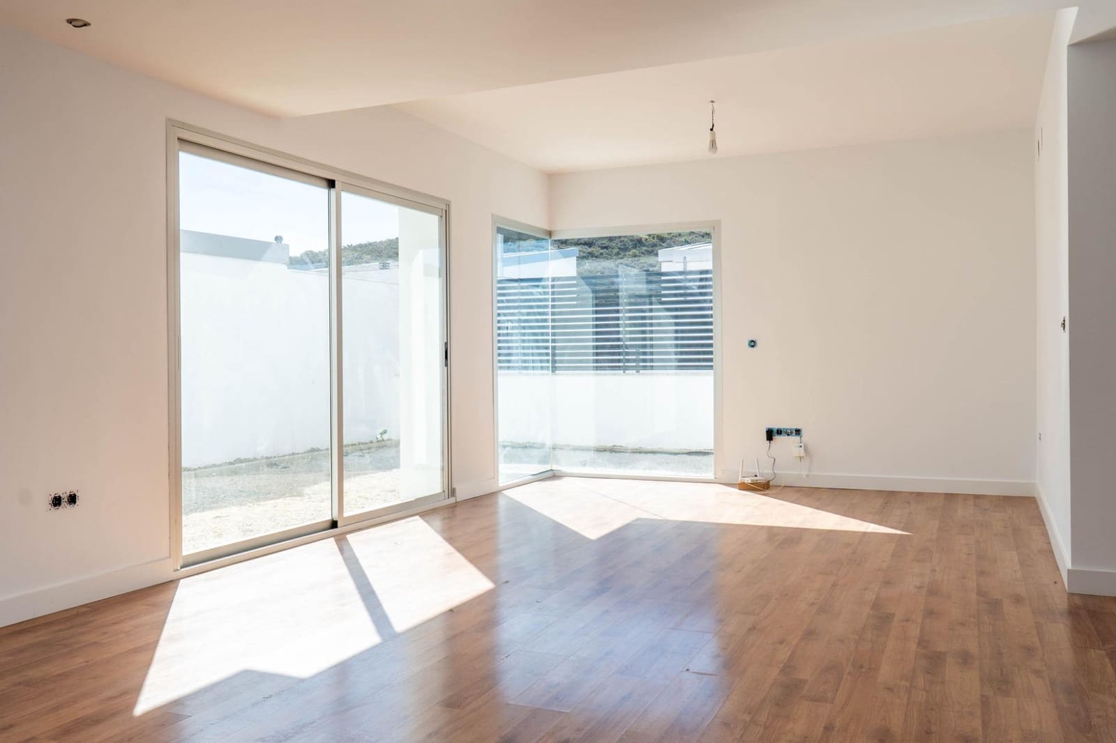 3 soverom Villa til salgs i Alhendin med svømmebasseng garasje - € 290 000 (Ref: 9755636)