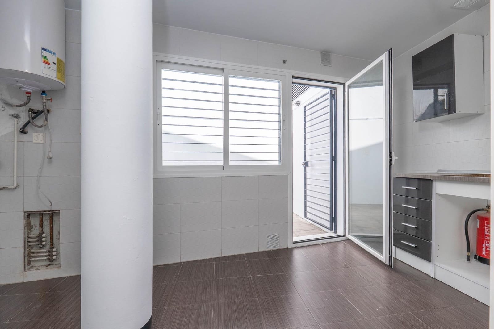 3 soverom Villa til salgs i Alhendin med svømmebasseng garasje - € 290 000 (Ref: 9755636)