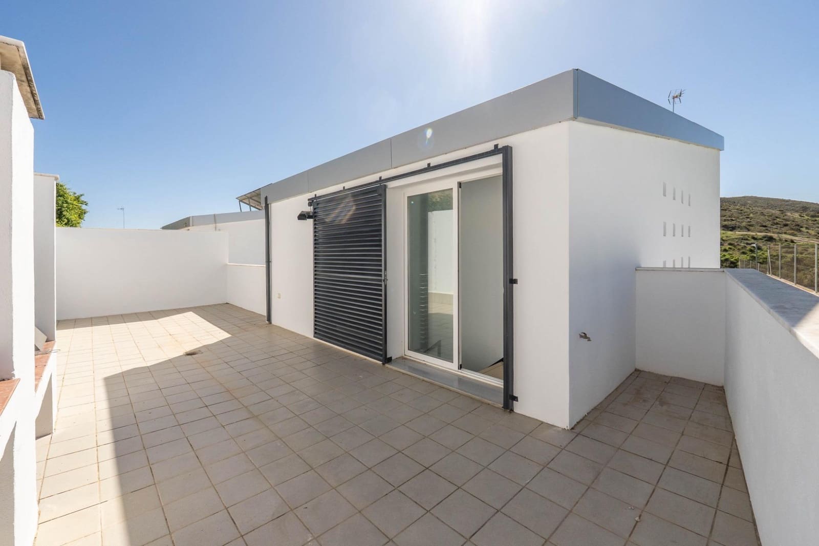 3 soverom Villa til salgs i Alhendin med svømmebasseng garasje - € 290 000 (Ref: 9755636)