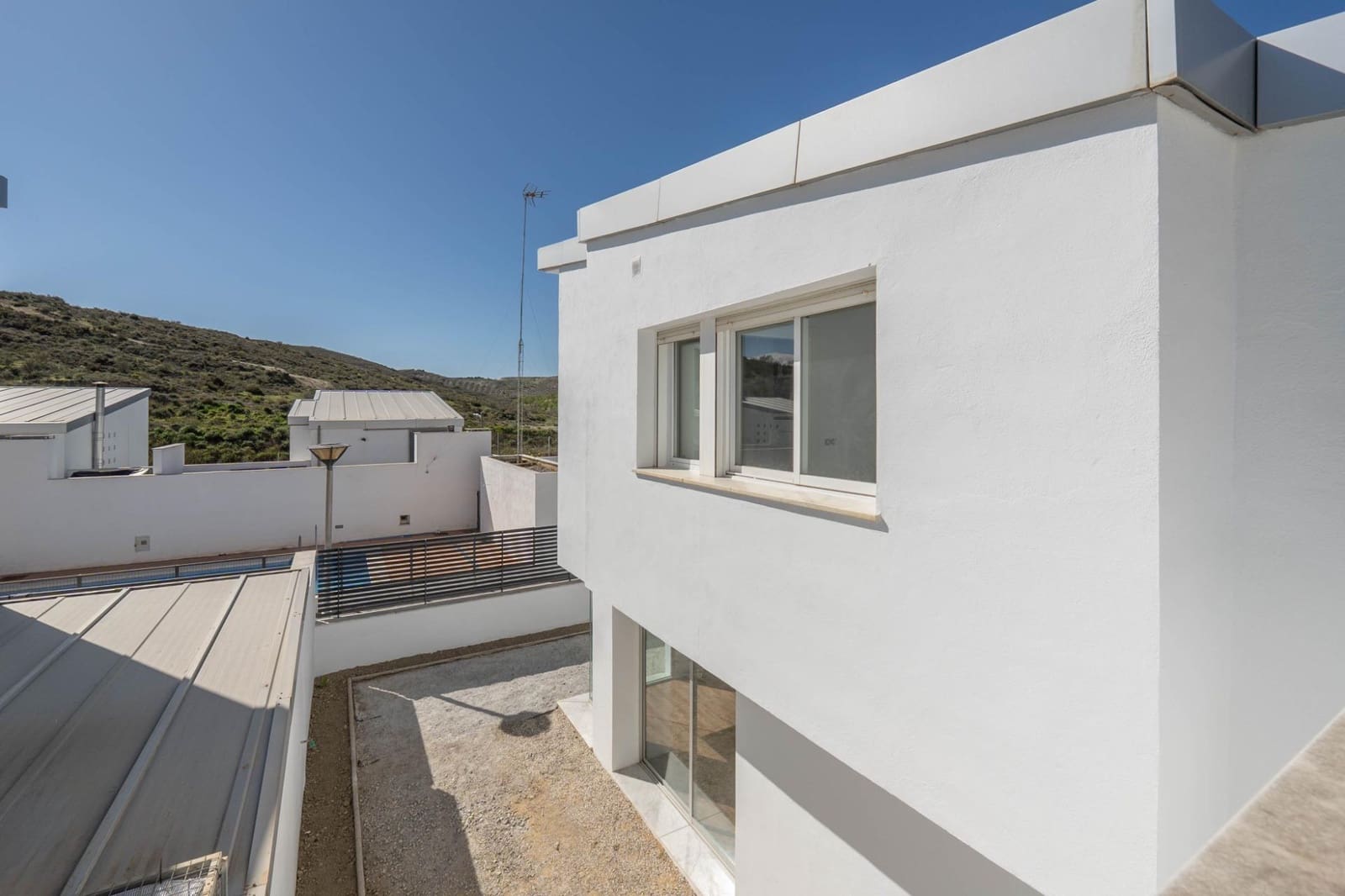 3 soverom Villa til salgs i Alhendin med svømmebasseng garasje - € 290 000 (Ref: 9755636)