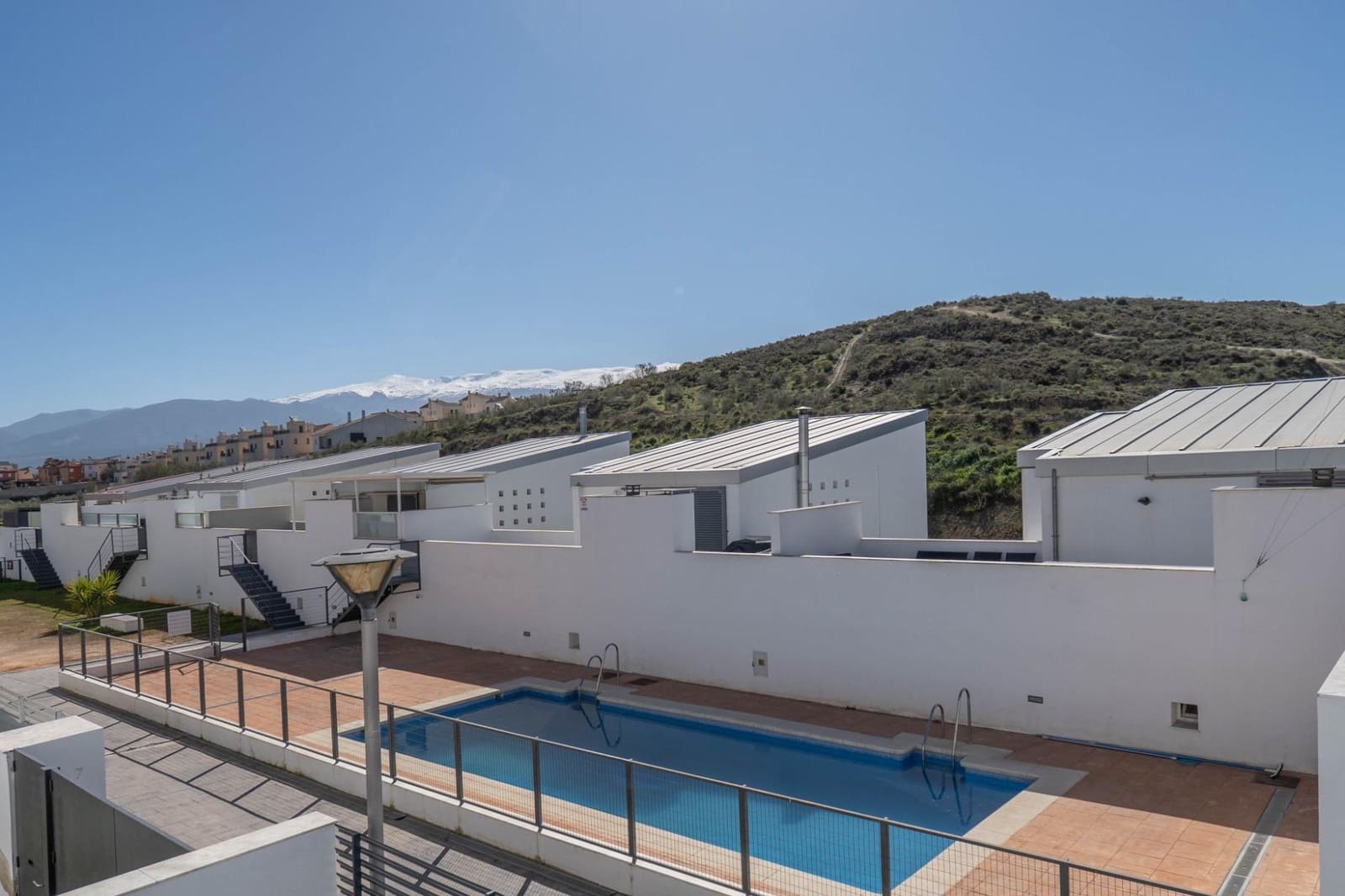 3 soverom Villa til salgs i Alhendin med svømmebasseng garasje - € 290 000 (Ref: 9755636)