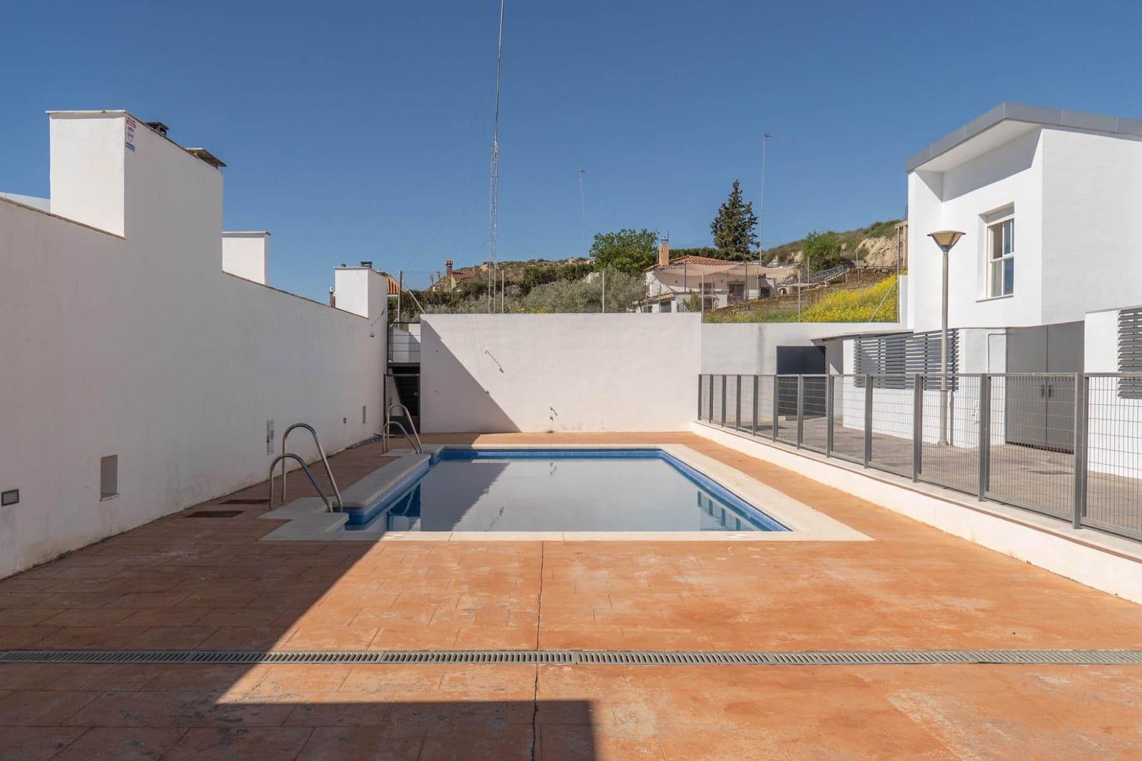 3 soverom Villa til salgs i Alhendin med svømmebasseng garasje - € 290 000 (Ref: 9755636)