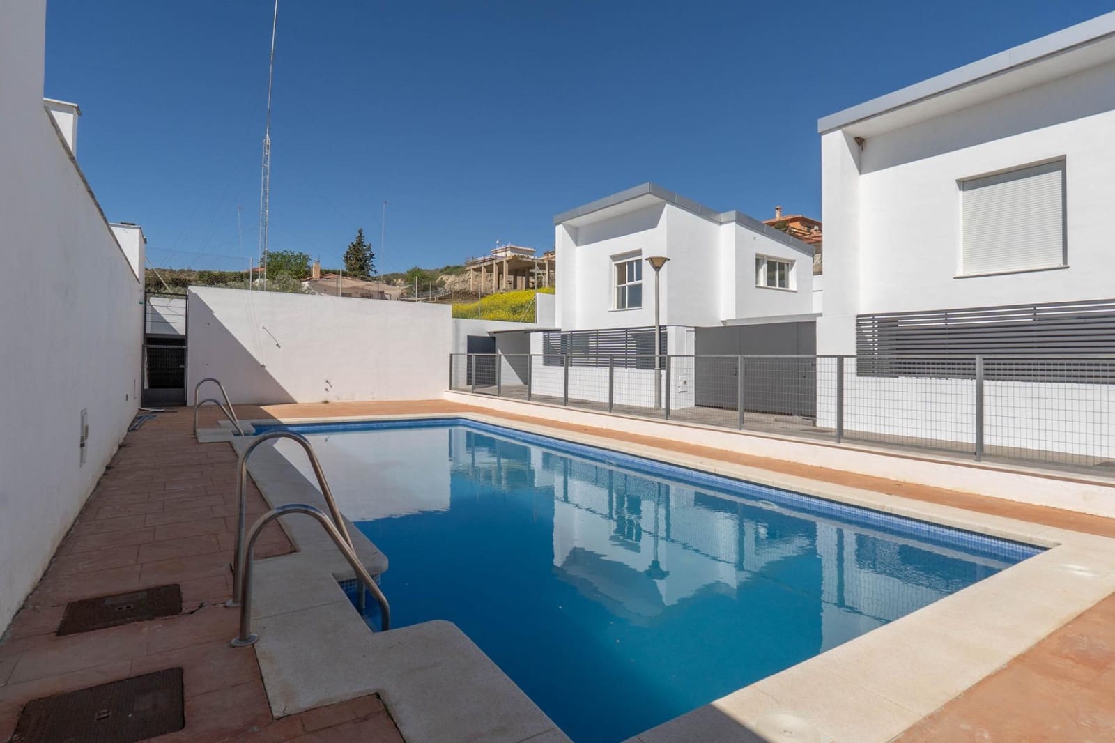 3 soverom Villa til salgs i Alhendin med svømmebasseng garasje - € 290 000 (Ref: 9755636)