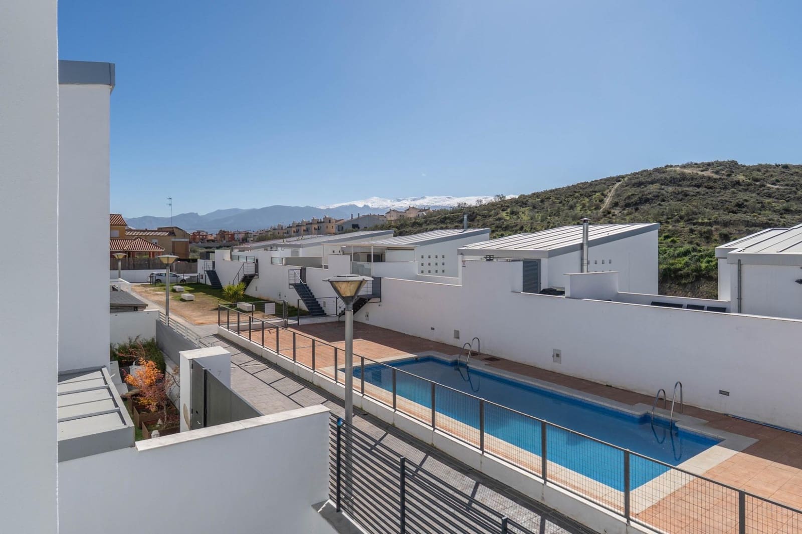 3 soverom Villa til salgs i Alhendin med svømmebasseng garasje - € 290 000 (Ref: 9755636)