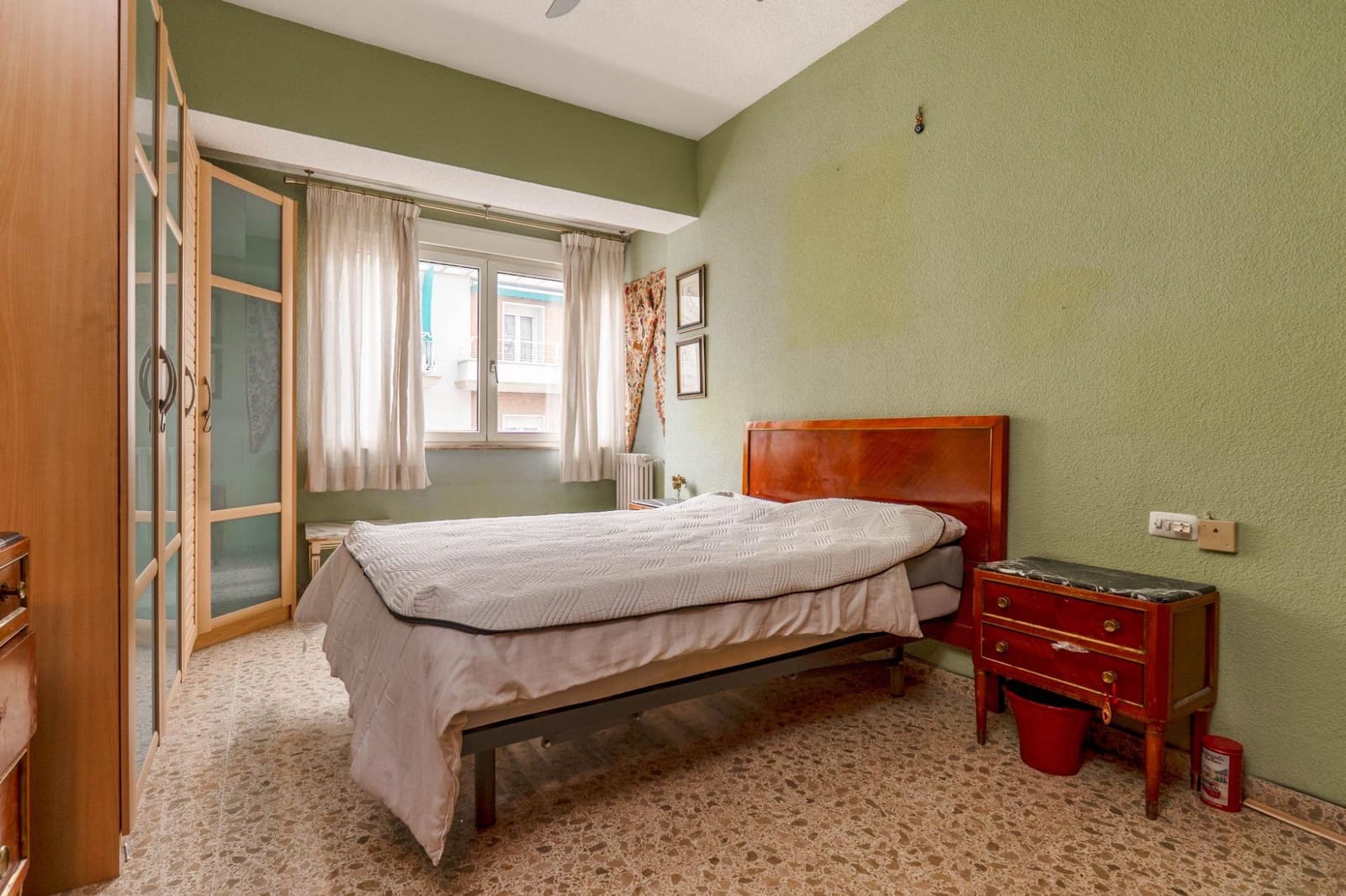 5 slaapkamer Flat te koop in Granada stad - € 670.000 (Ref: 9755637)