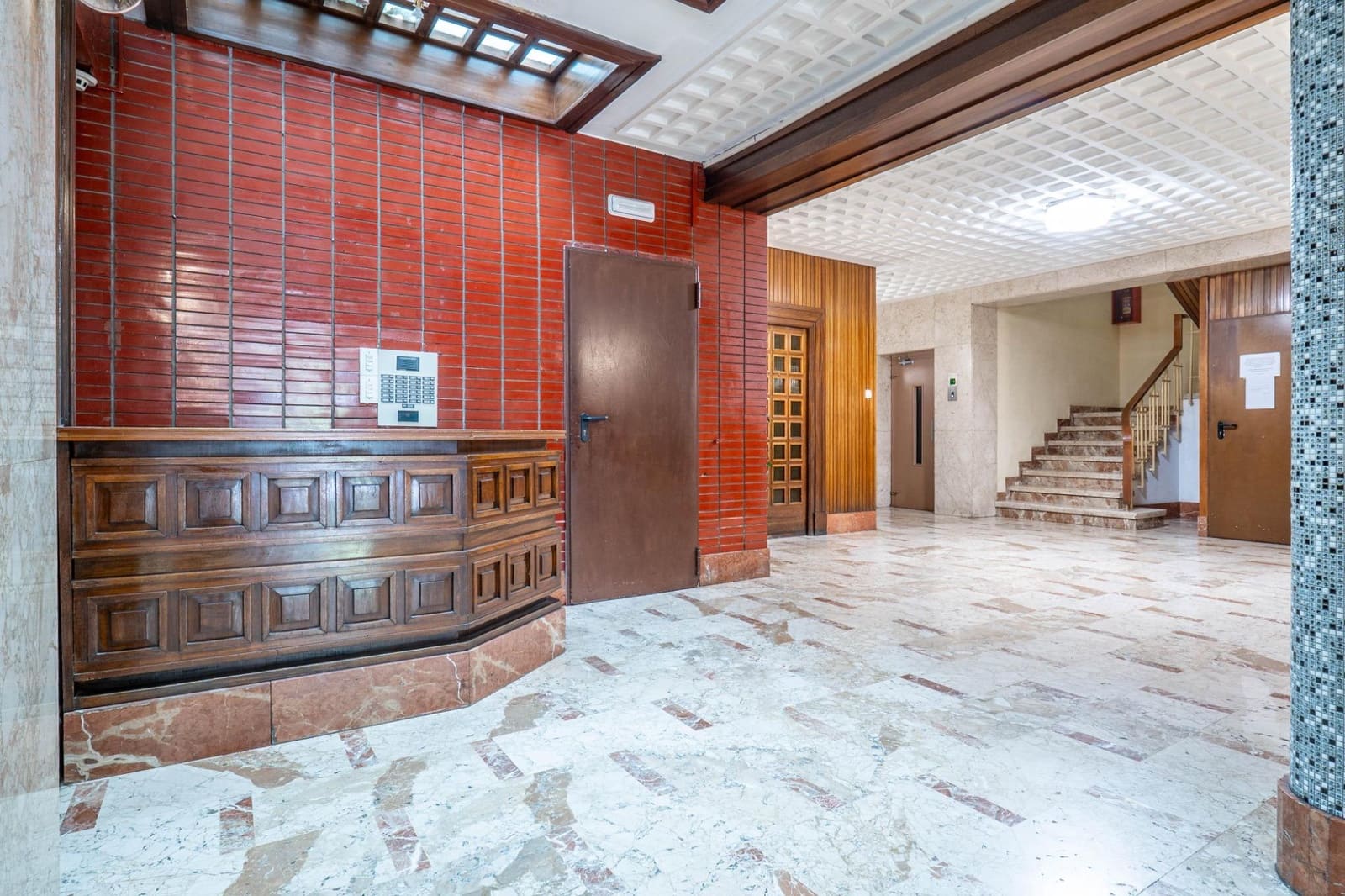 5 slaapkamer Flat te koop in Granada stad - € 670.000 (Ref: 9755637)