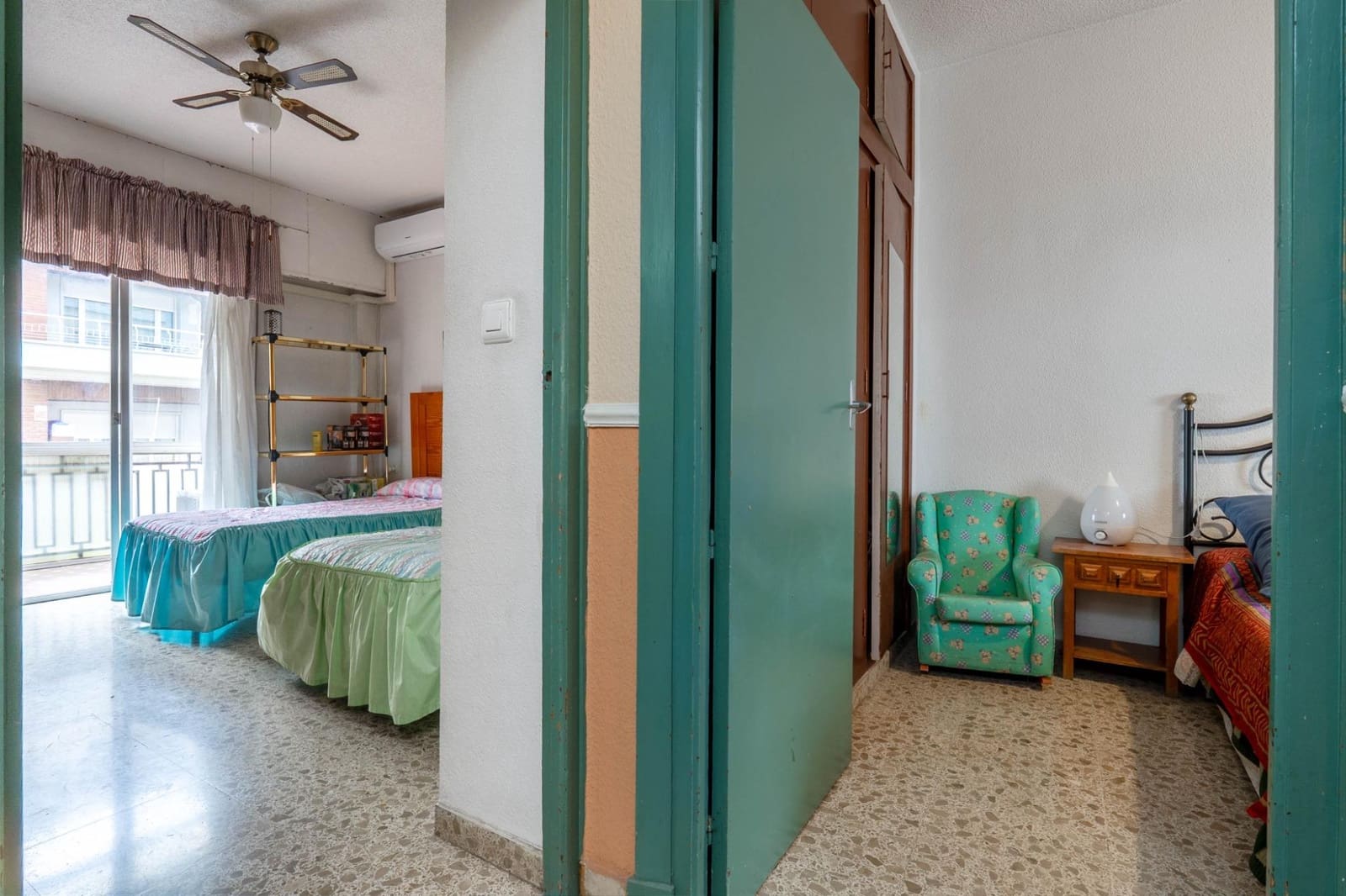 5 slaapkamer Flat te koop in Granada stad - € 670.000 (Ref: 9755637)