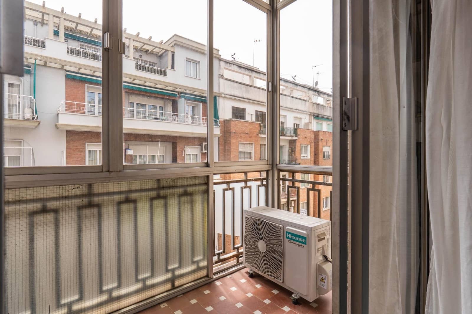 5 slaapkamer Flat te koop in Granada stad - € 670.000 (Ref: 9755637)