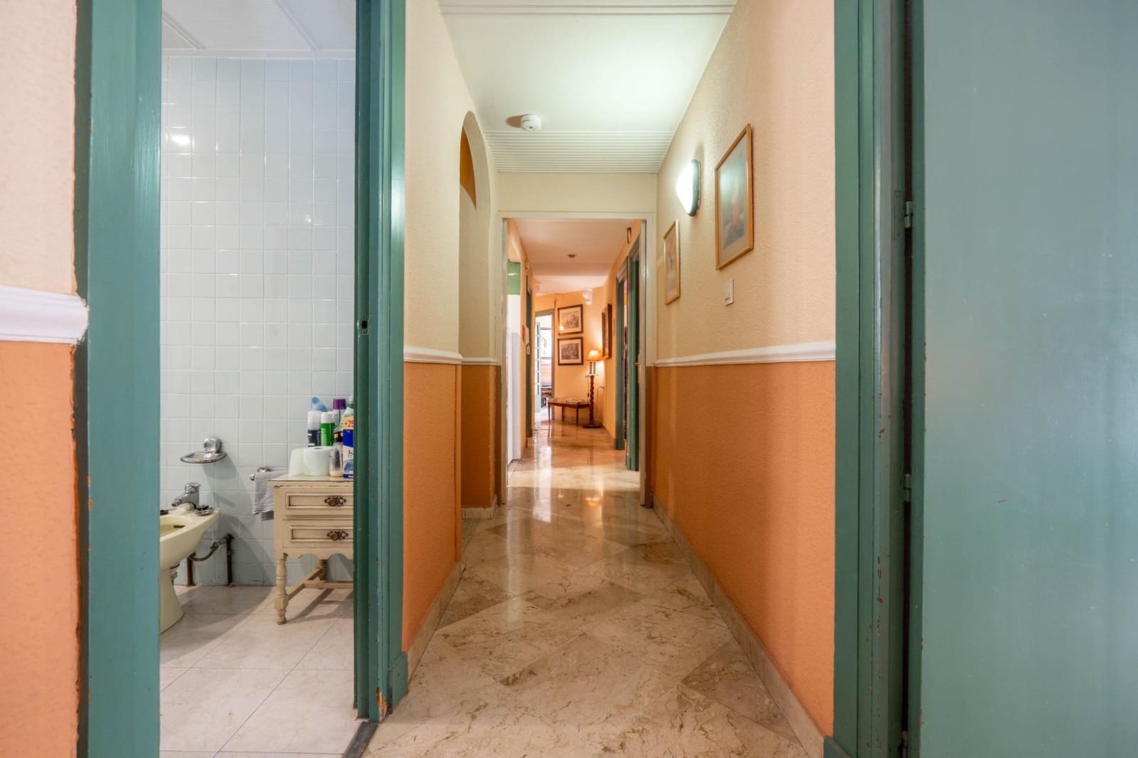 5 slaapkamer Flat te koop in Granada stad - € 670.000 (Ref: 9755637)