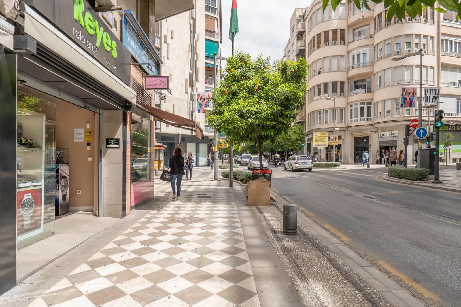 5 slaapkamer Flat te koop in Granada stad - € 670.000 (Ref: 9755637)