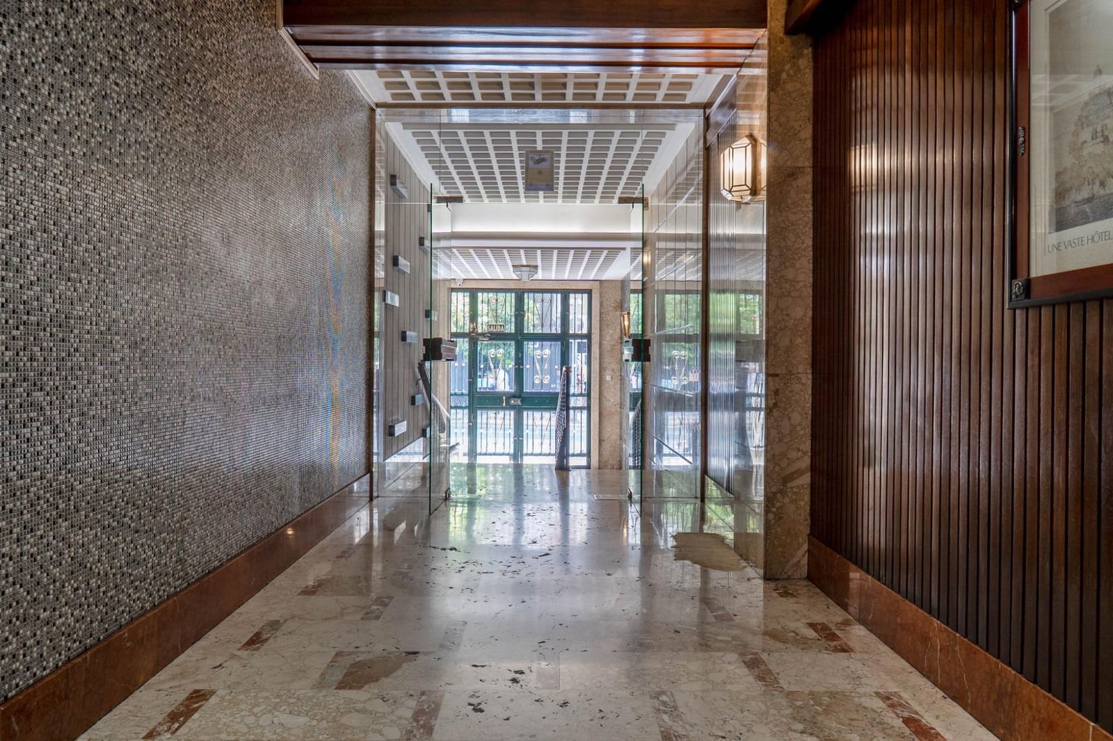 5 slaapkamer Flat te koop in Granada stad - € 670.000 (Ref: 9755637)