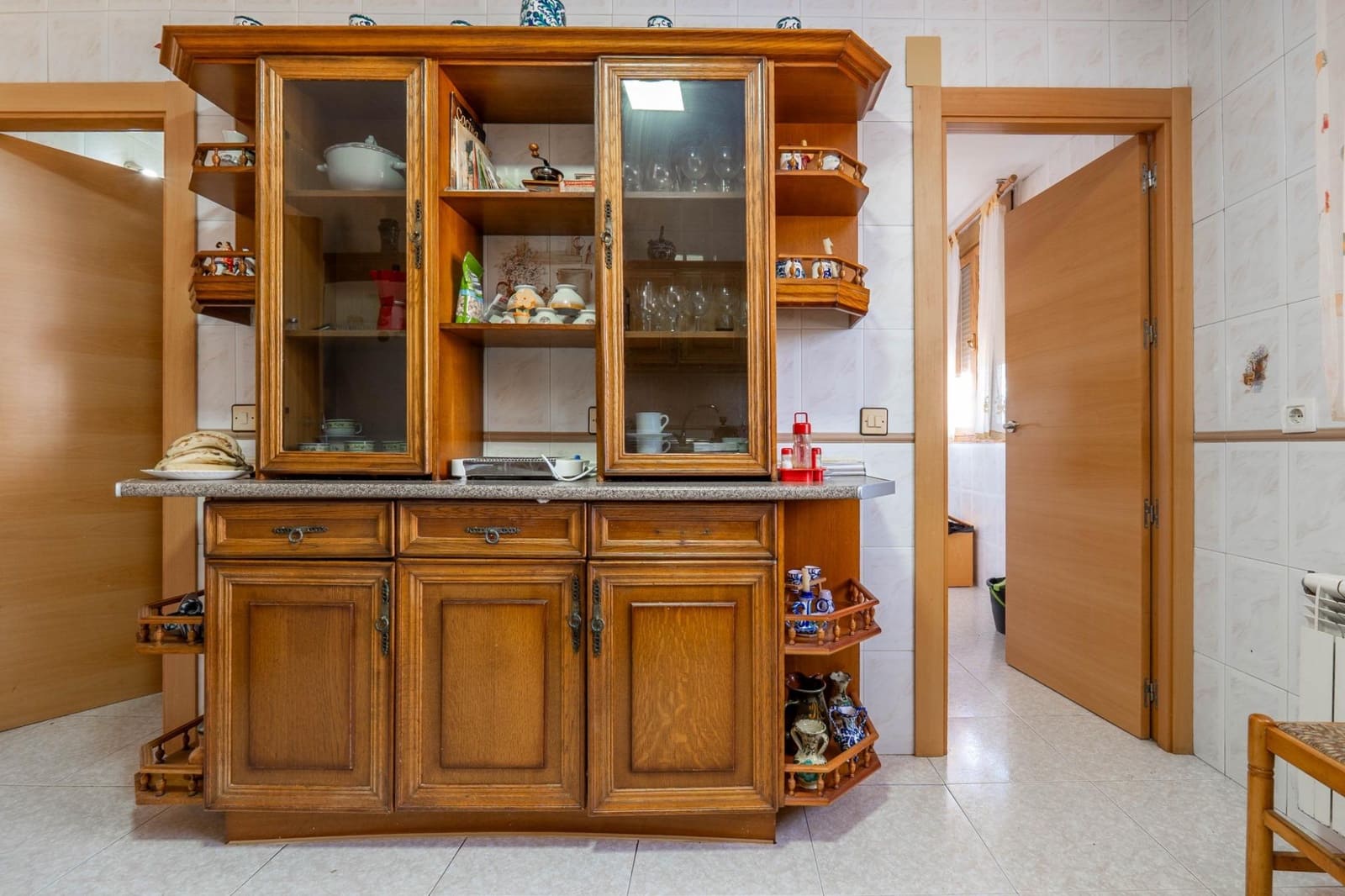 6 slaapkamer Villa te koop in Otura met zwembad garage - € 399.000 (Ref: 9761963)