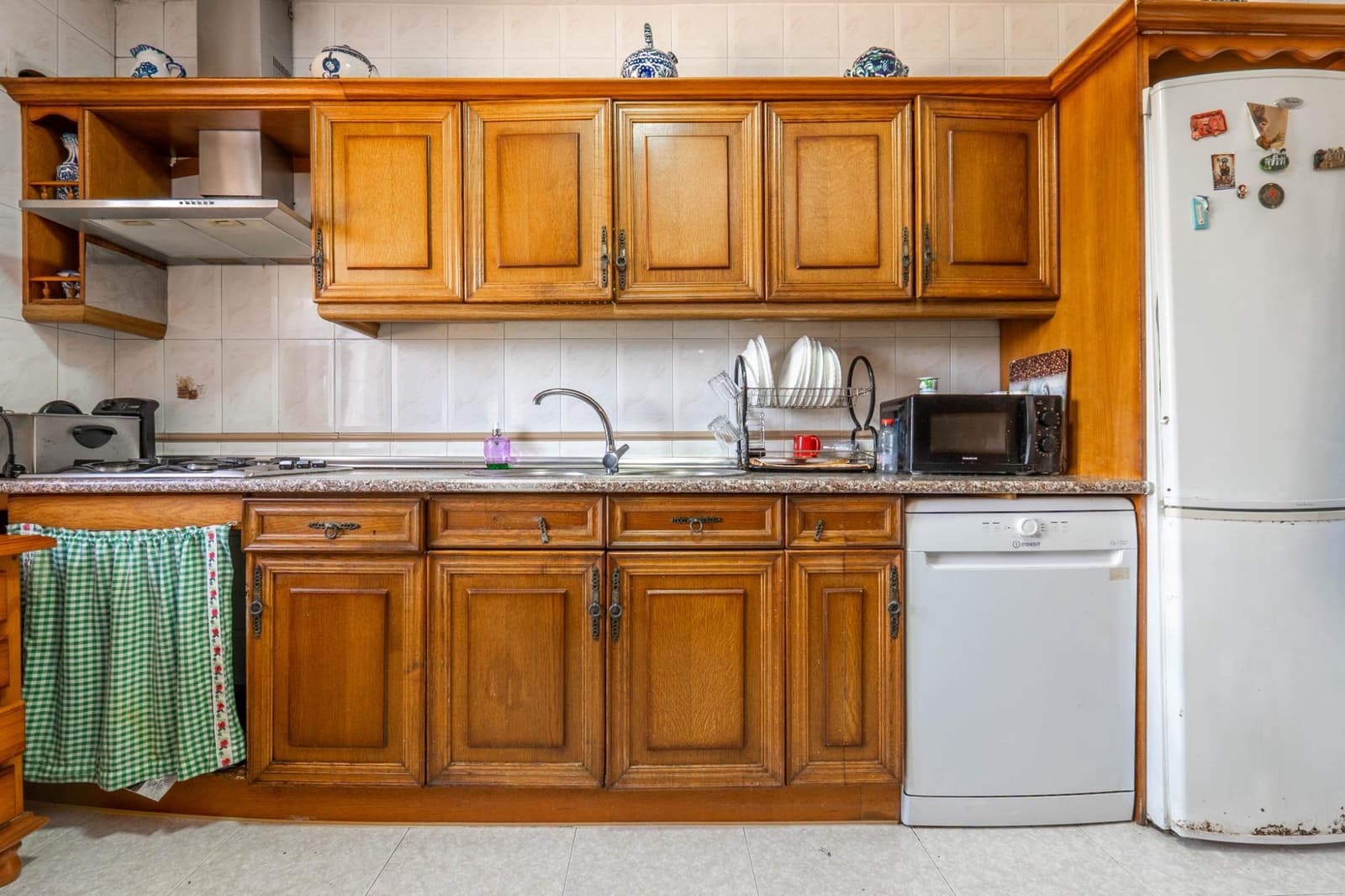 6 slaapkamer Villa te koop in Otura met zwembad garage - € 399.000 (Ref: 9761963)