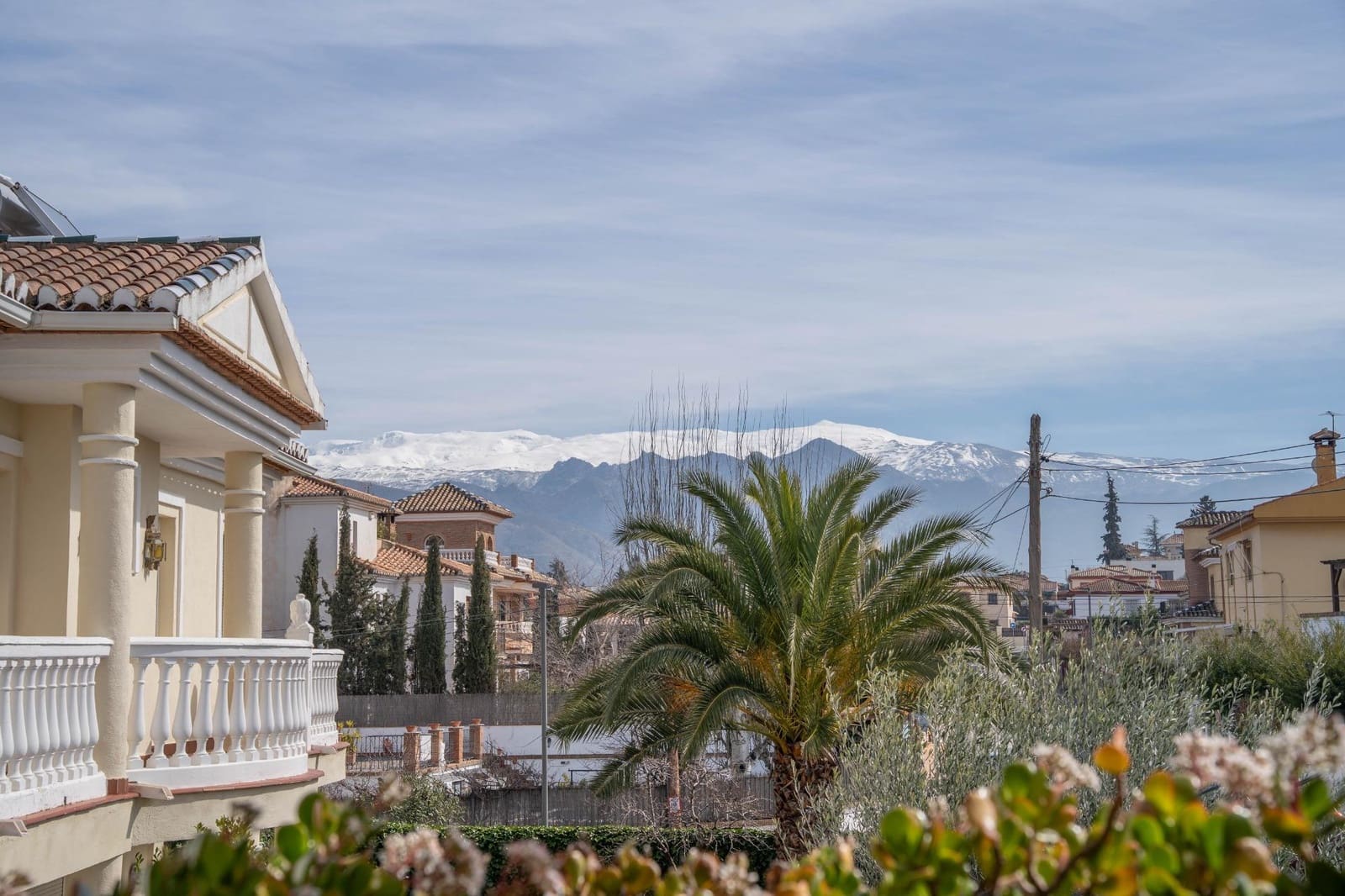 6 slaapkamer Villa te koop in Otura met zwembad garage - € 399.000 (Ref: 9761963)