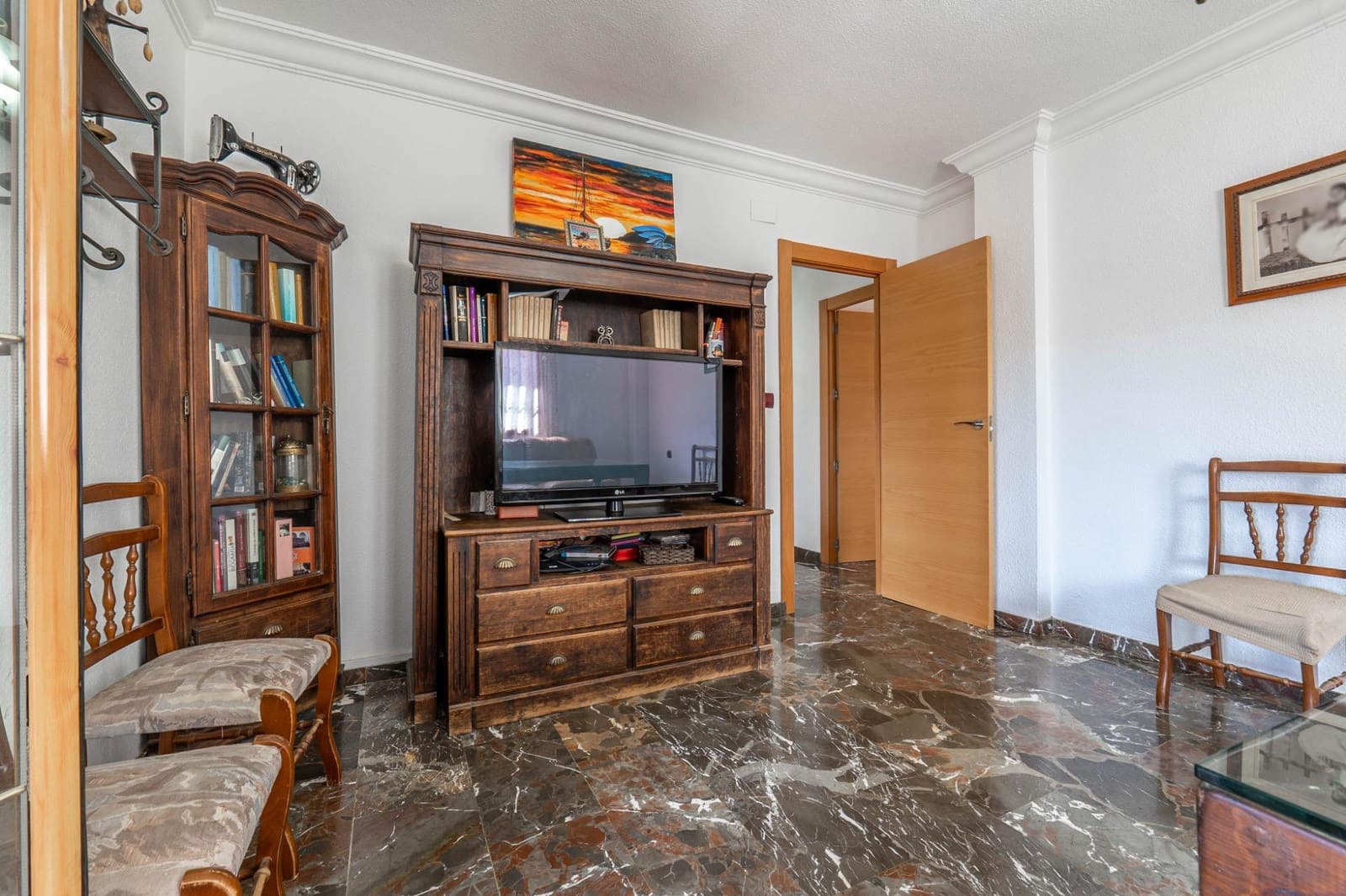 6 slaapkamer Villa te koop in Otura met zwembad garage - € 399.000 (Ref: 9761963)