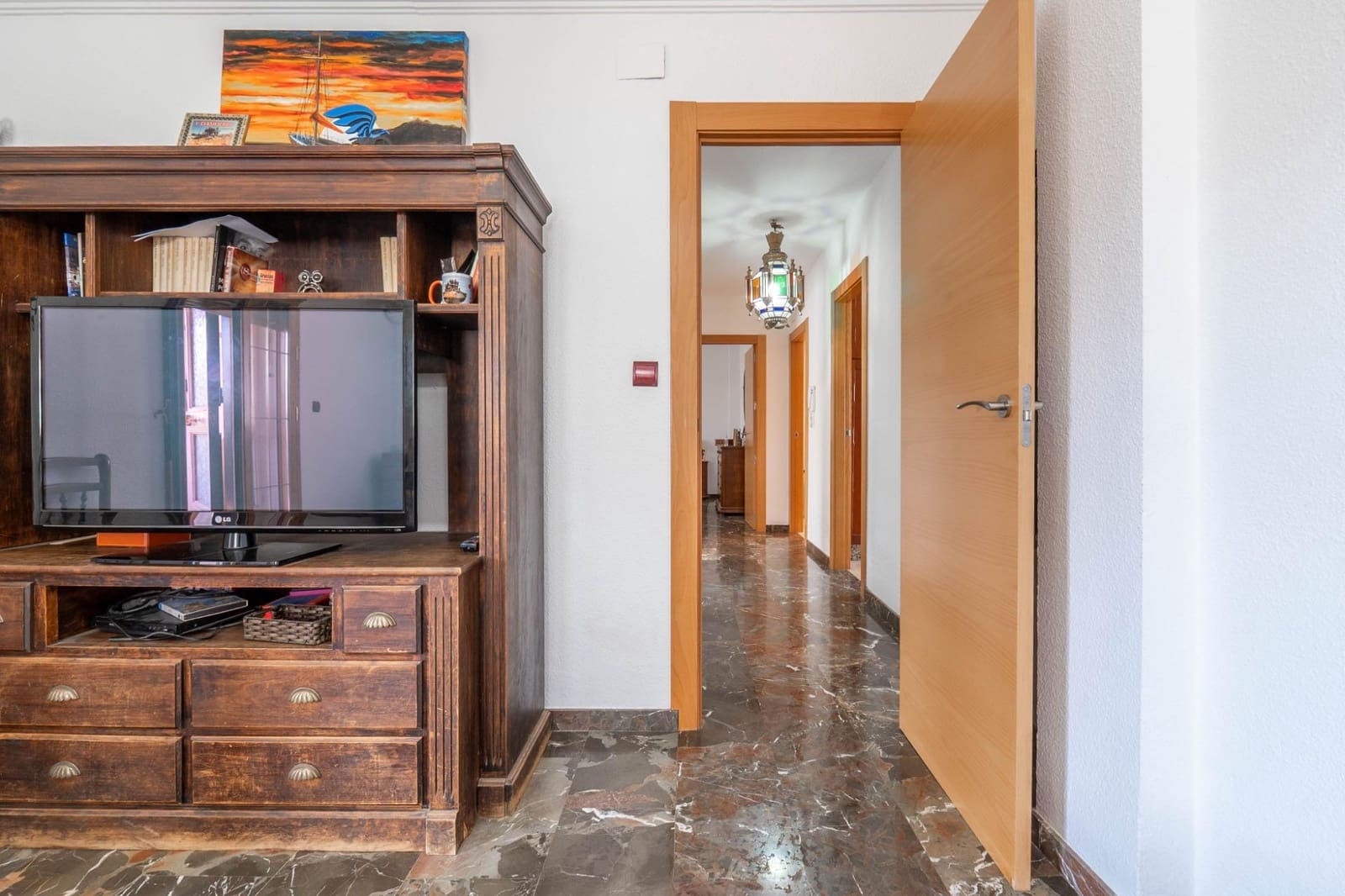 6 slaapkamer Villa te koop in Otura met zwembad garage - € 399.000 (Ref: 9761963)