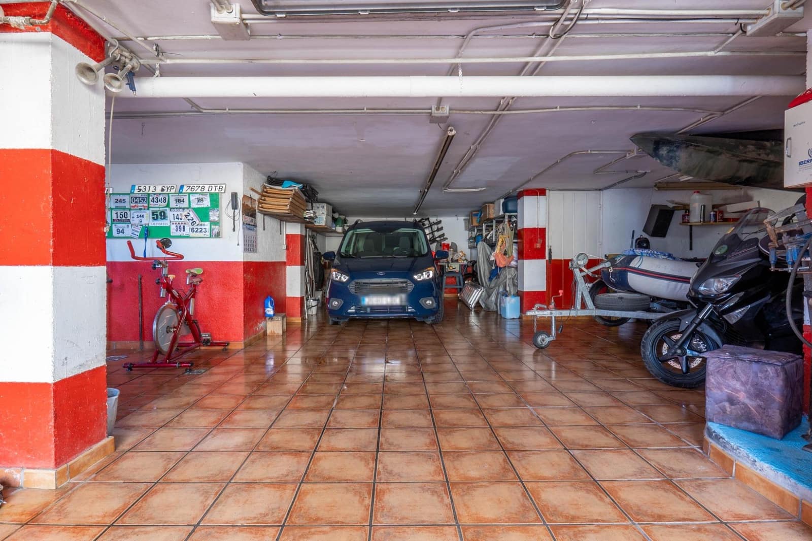 6 slaapkamer Villa te koop in Otura met zwembad garage - € 399.000 (Ref: 9761963)