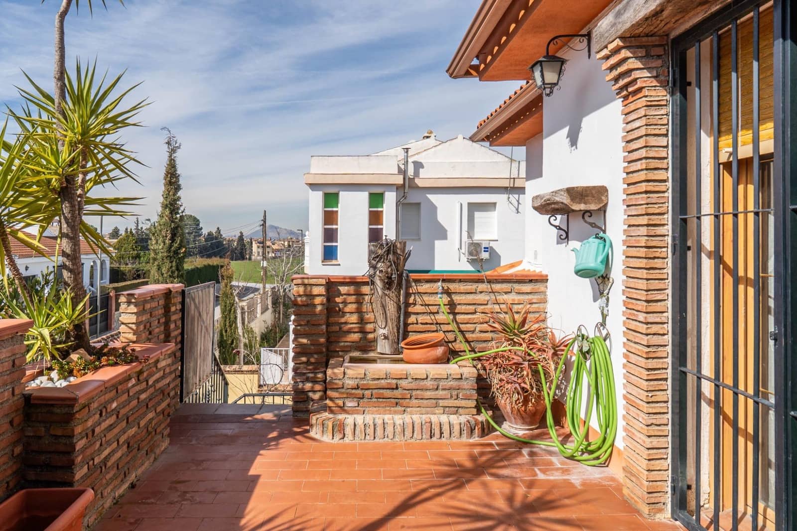 6 slaapkamer Villa te koop in Otura met zwembad garage - € 399.000 (Ref: 9761963)