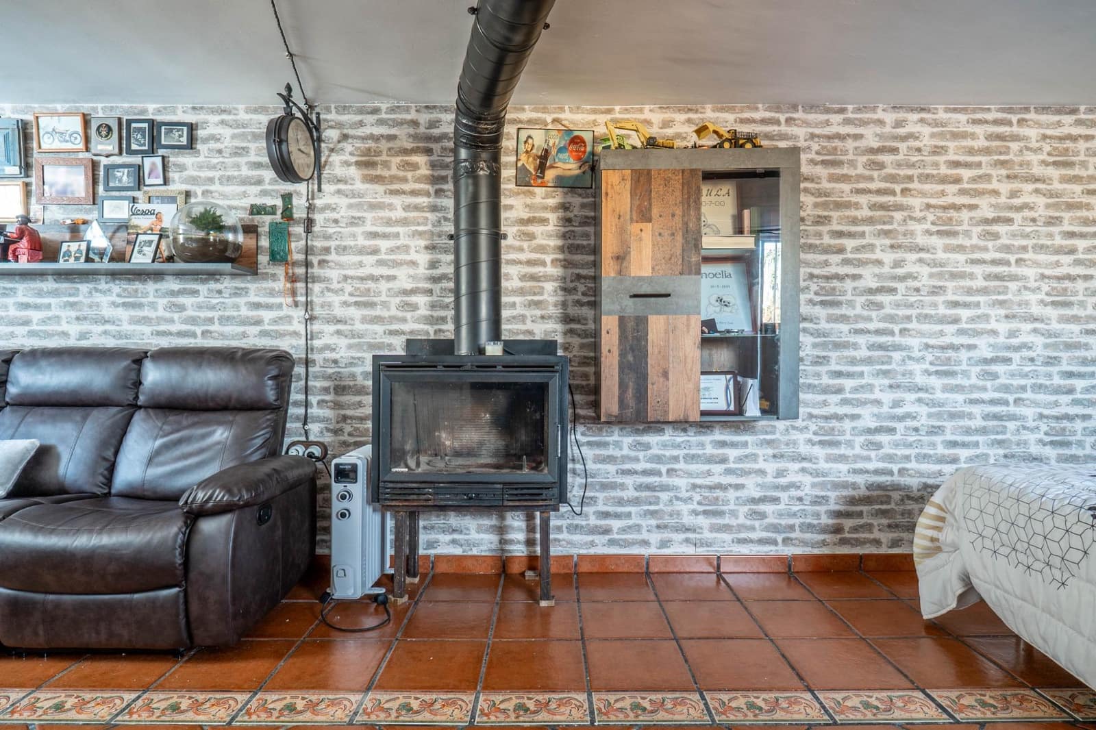 6 slaapkamer Villa te koop in Otura met zwembad garage - € 399.000 (Ref: 9761963)