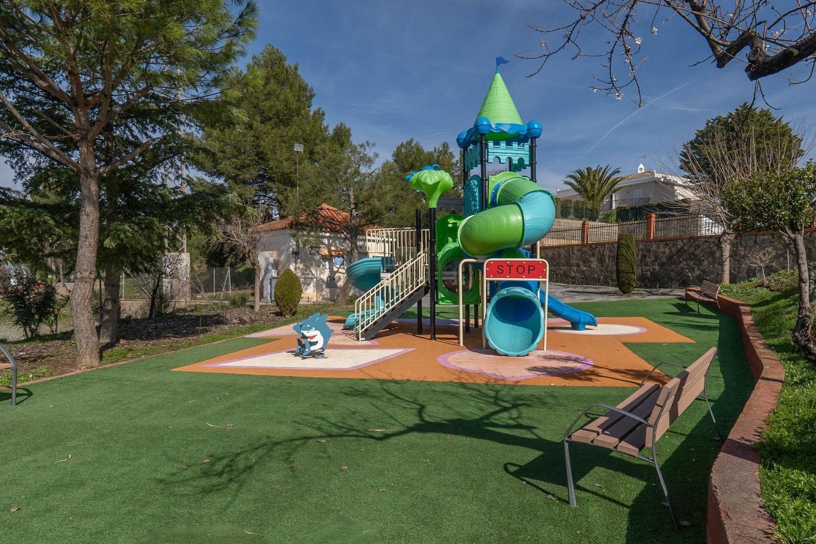 6 slaapkamer Villa te koop in Otura met zwembad garage - € 399.000 (Ref: 9761963)