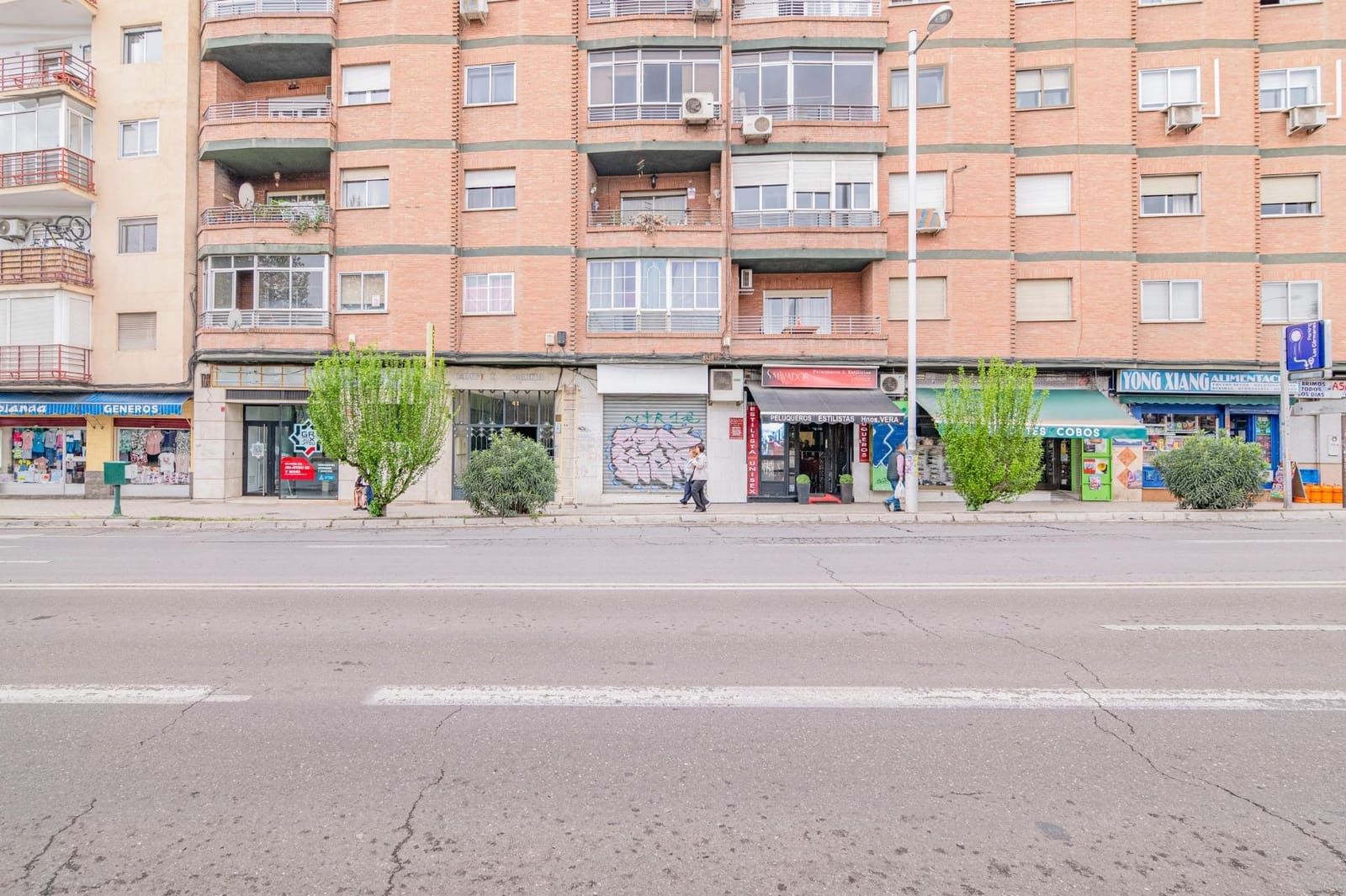 Commercieel te koop in Granada stad - € 180.000 (Ref: 9773028)