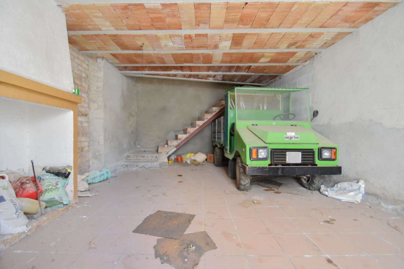 Garage in vendita in Colomera - 16.000 € (Rif: 9773031)