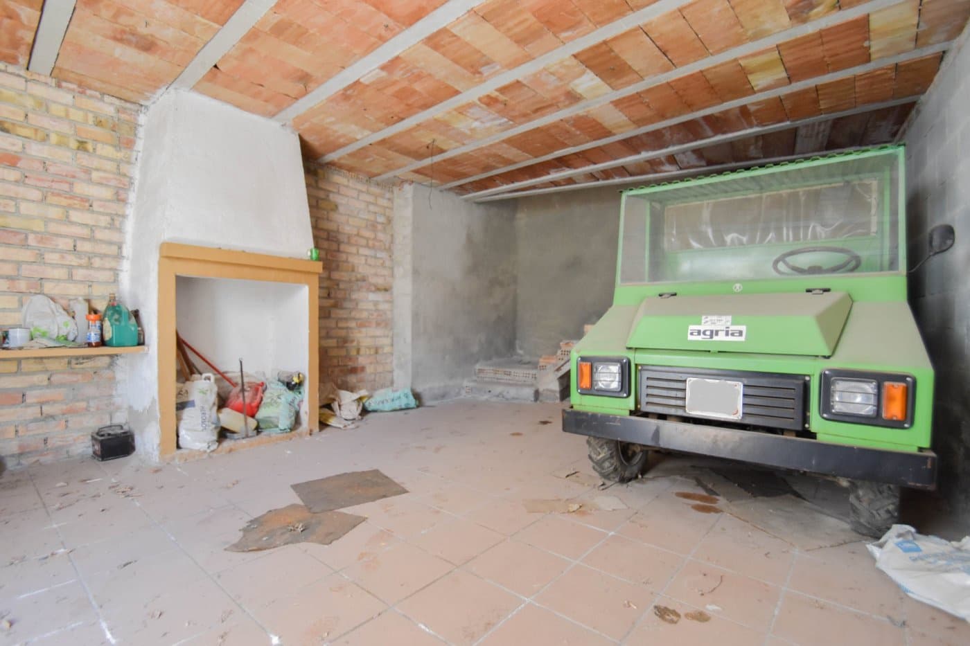 Garage in vendita in Colomera - 16.000 € (Rif: 9773031)