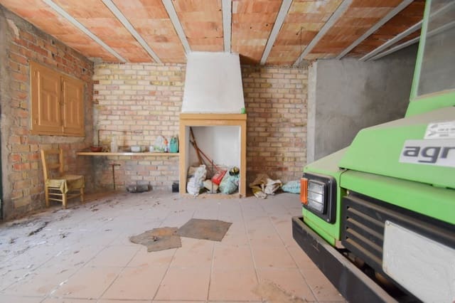 Autotalli myytävänä paikassa Colomera - 16 000 € (Ref: 9773031)