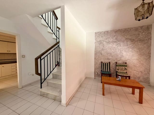 3 soverom Villa til salgs i Salobreña med svømmebasseng garasje - € 355 000 (Ref: 9780528)