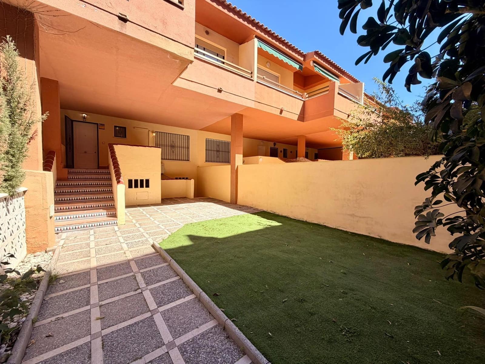 3 soverom Villa til salgs i Salobrena med svømmebasseng garasje - € 355 000 (Ref: 9780528)