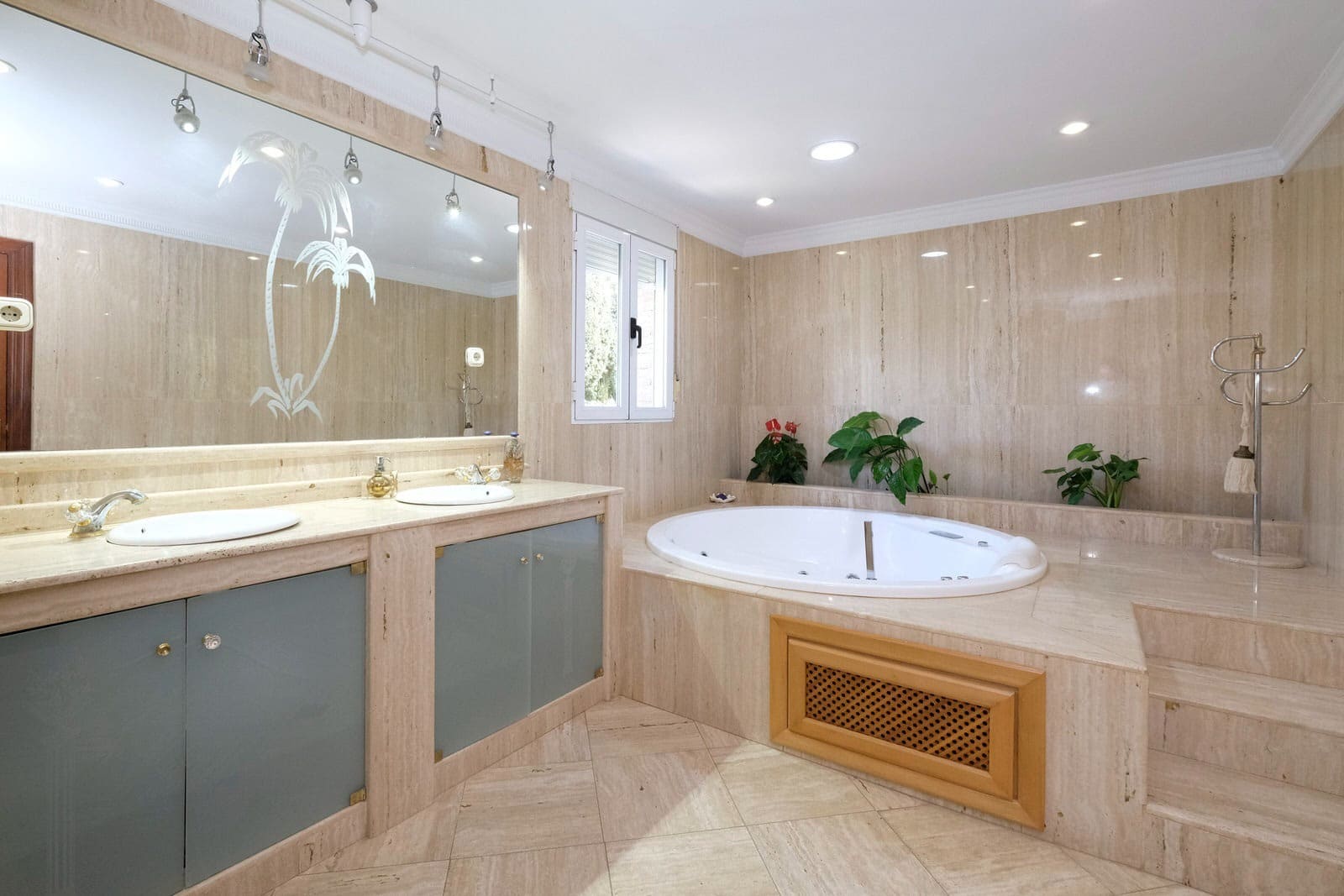 5 chambre Finca/Maison de Campagne à vendre à Padul avec piscine garage - 350 000 € (Ref: 9780529)