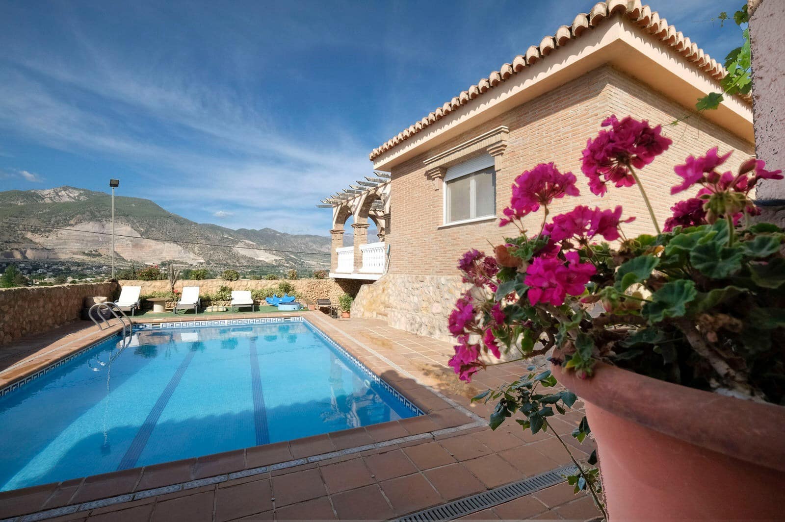 5 chambre Finca/Maison de Campagne à vendre à Padul avec piscine garage - 350 000 € (Ref: 9780529)