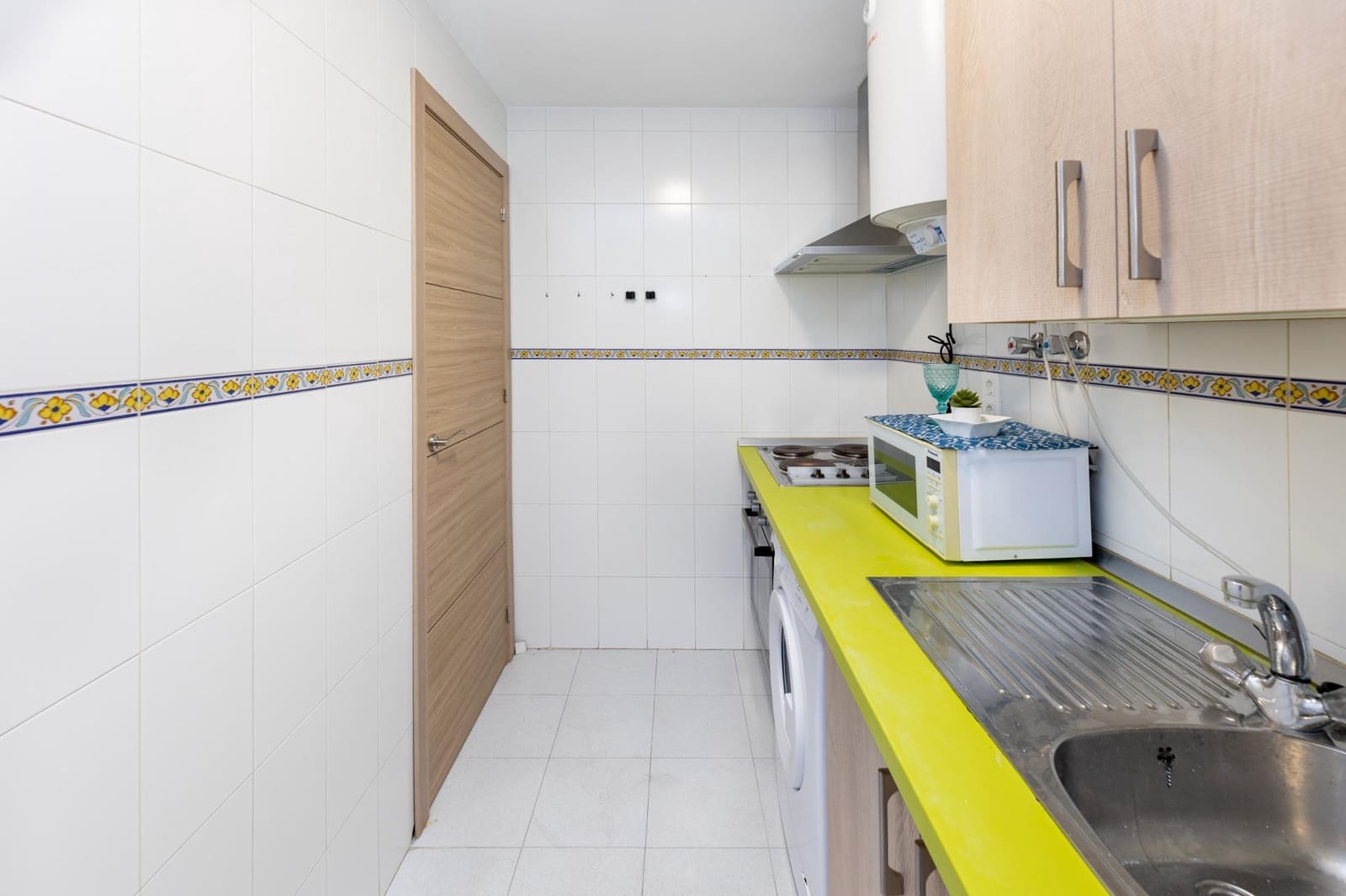 Piso de 2 habitaciones en Cenes de la Vega en venta - 90.000 € (Ref: 9780531)