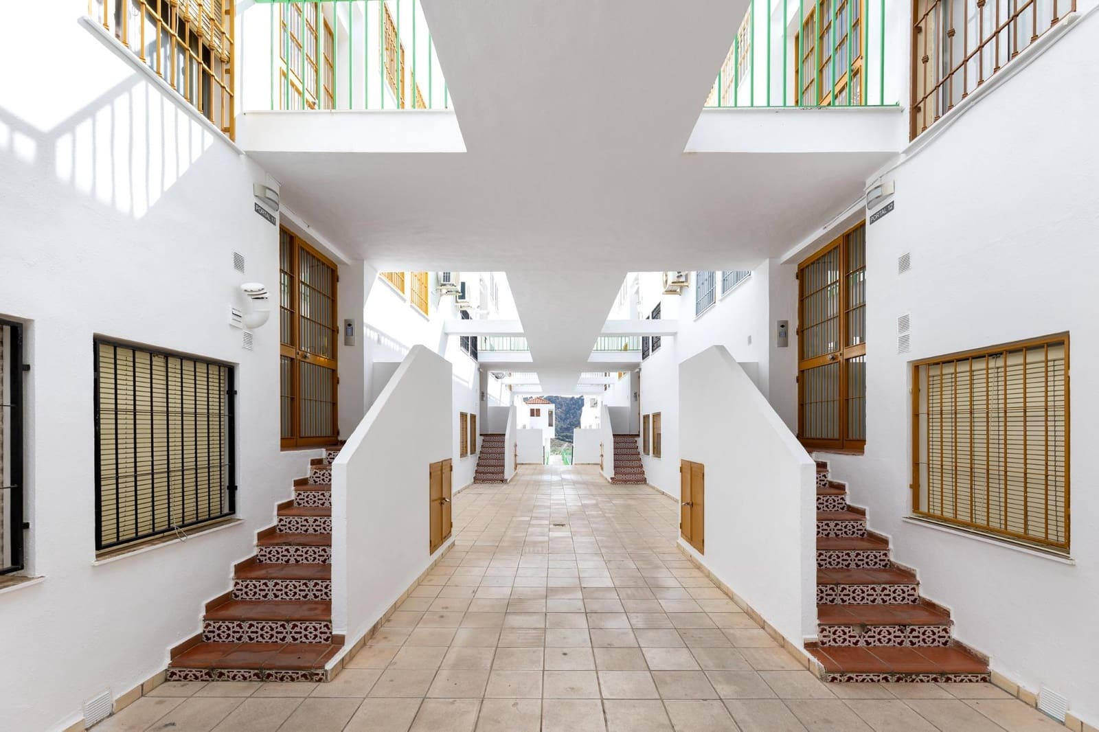 Piso de 2 habitaciones en Cenes de la Vega en venta - 90.000 € (Ref: 9780531)