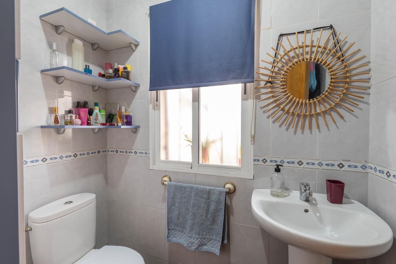 4 bedroom Semi-detached Villa for sale in Atarfe with garage - € 299,000 (Ref: 9780532)