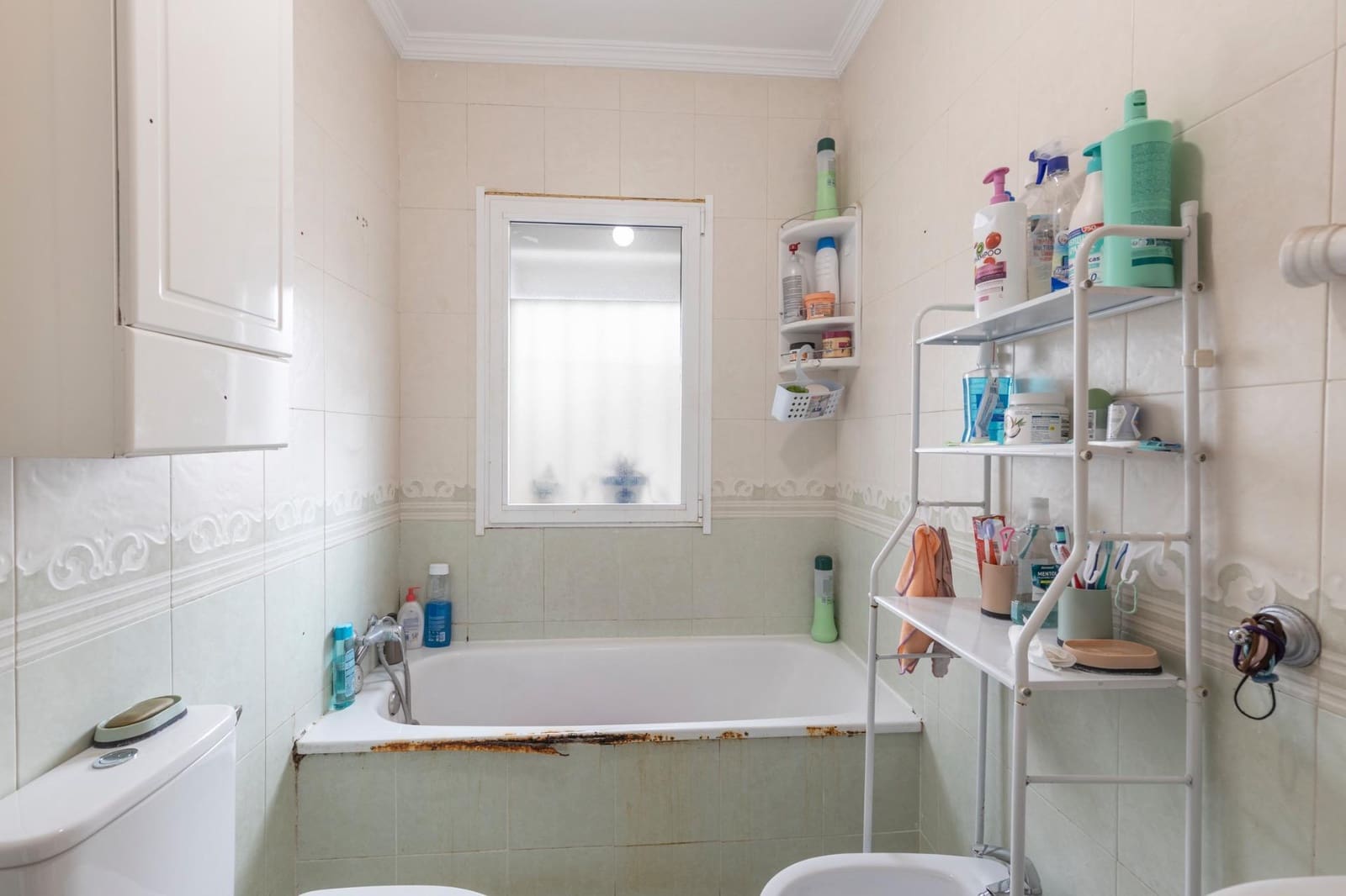 4 bedroom Semi-detached Villa for sale in Atarfe with garage - € 299,000 (Ref: 9780532)